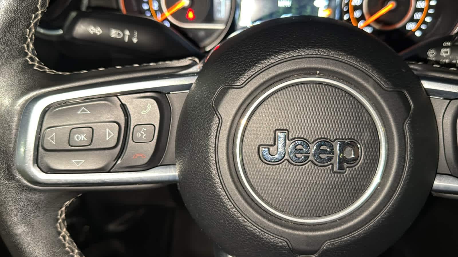 Thumbnail: 2019 Jeep Wrangler - 19