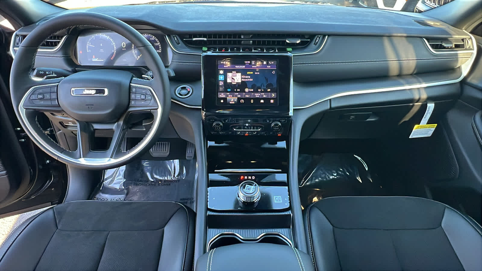 Thumbnail: 2025 Jeep Grand Cherokee L - 26