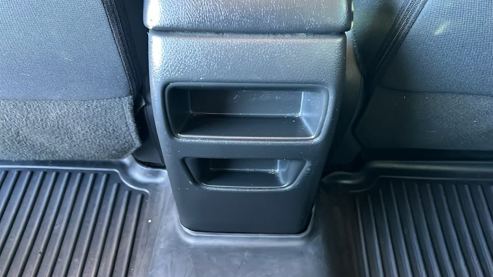 Thumbnail: 2017 Nissan Sentra - 24