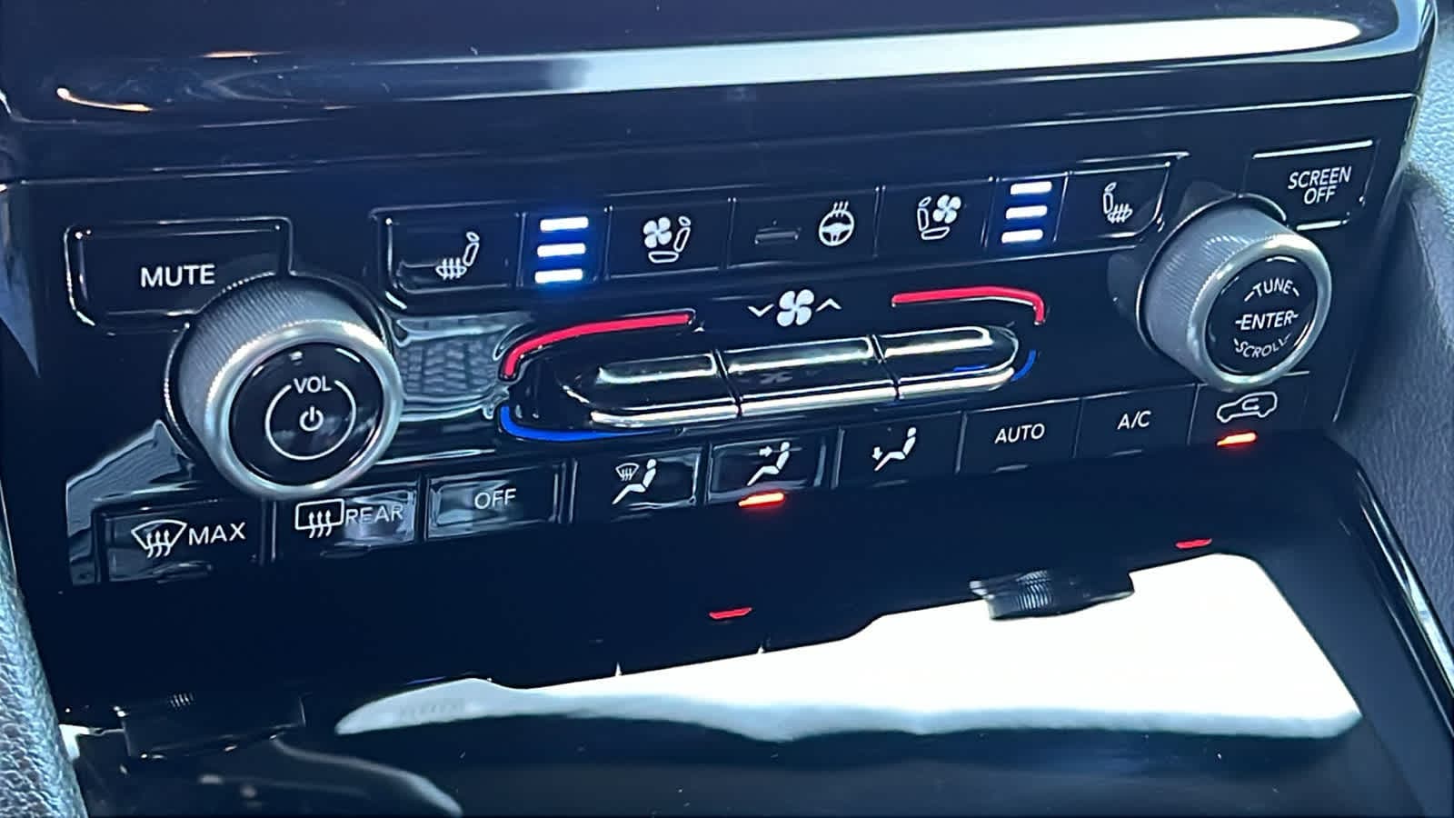 Thumbnail: 2023 Jeep Grand Cherokee - 14