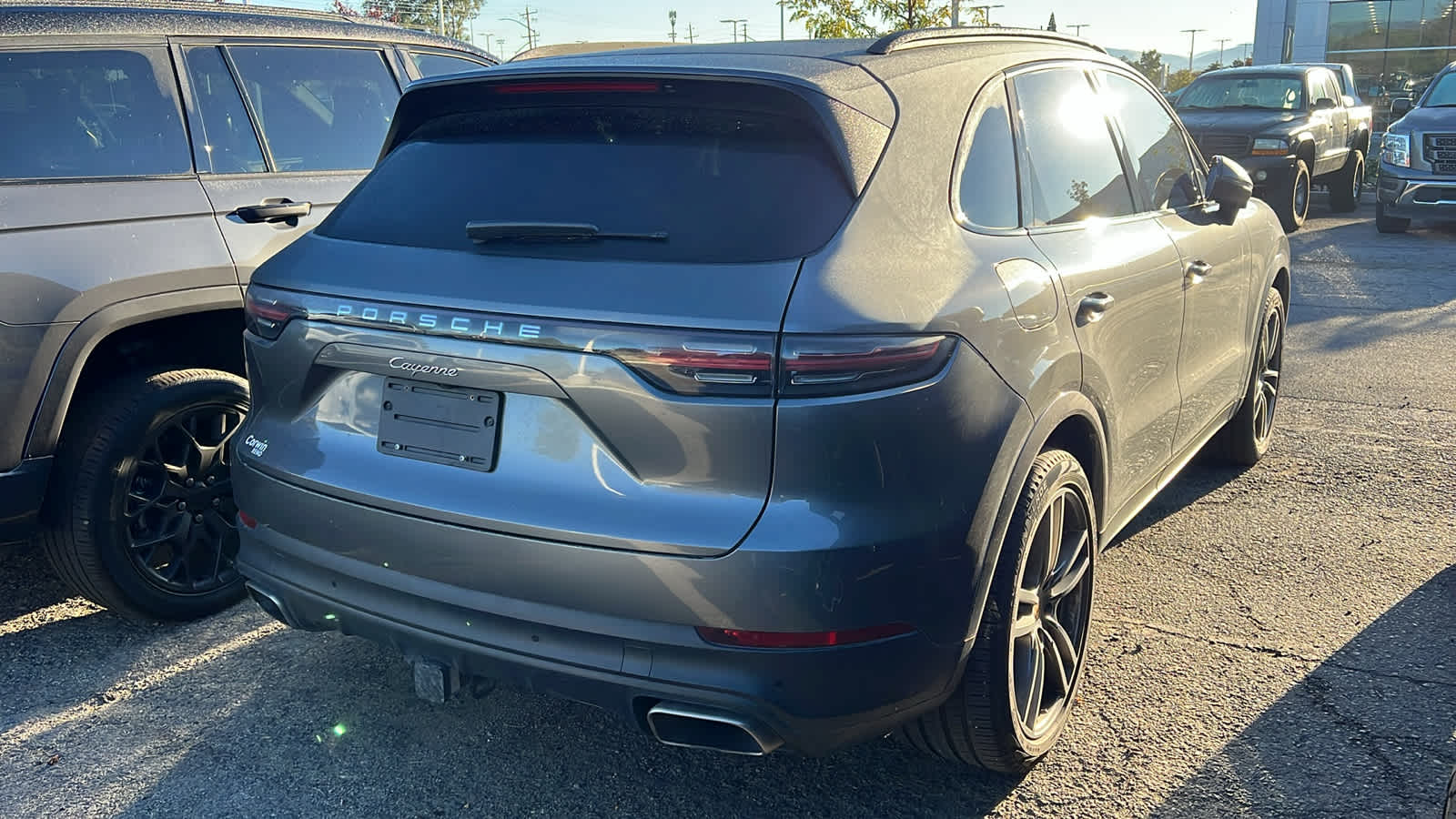 Thumbnail: 2020 Porsche Cayenne - 6