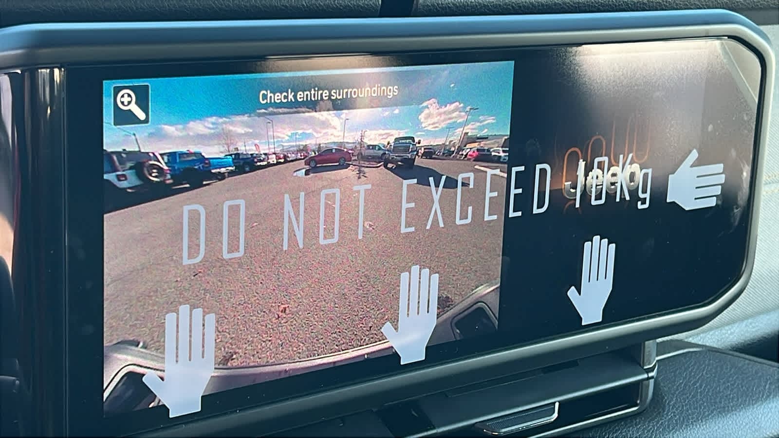 Thumbnail: 2026 Jeep Gladiator - 16