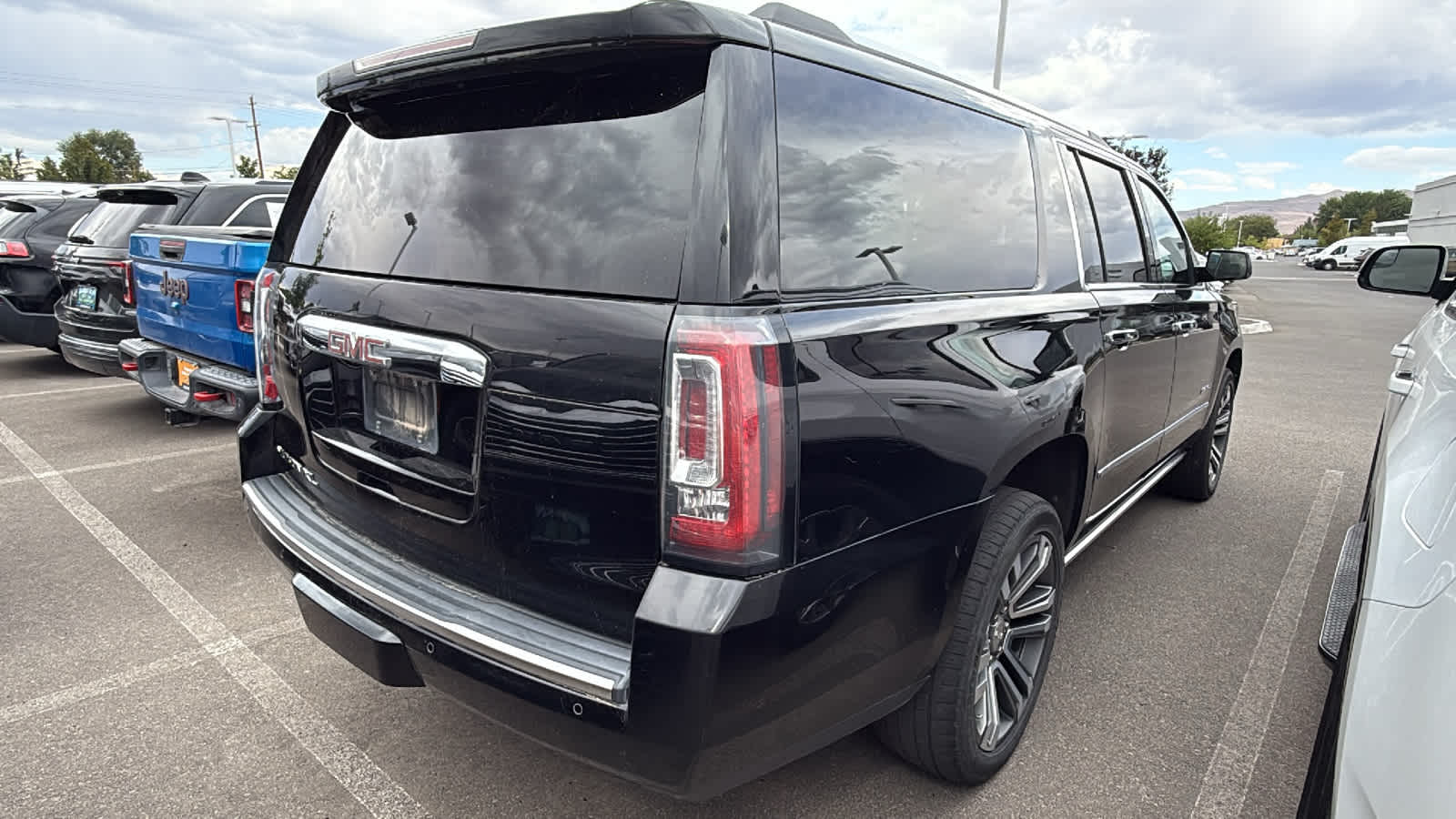 Thumbnail: 2019 GMC Yukon XL - 7