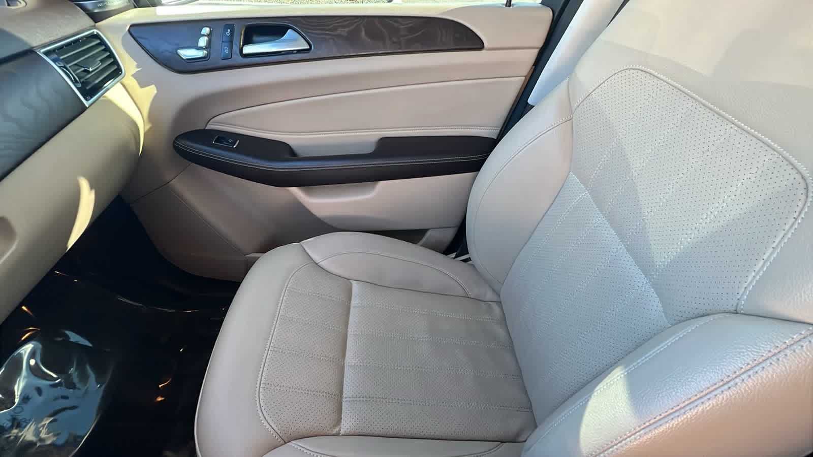 Thumbnail: 2018 Mercedes-Benz GLE - 12