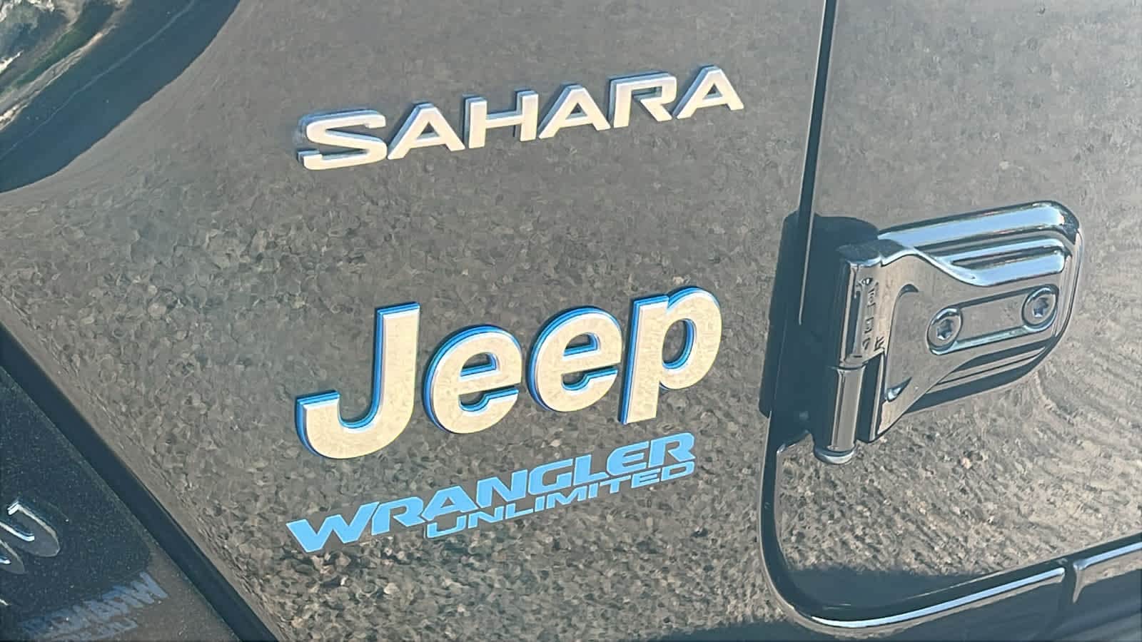 Thumbnail: 2022 Jeep Wrangler - 28