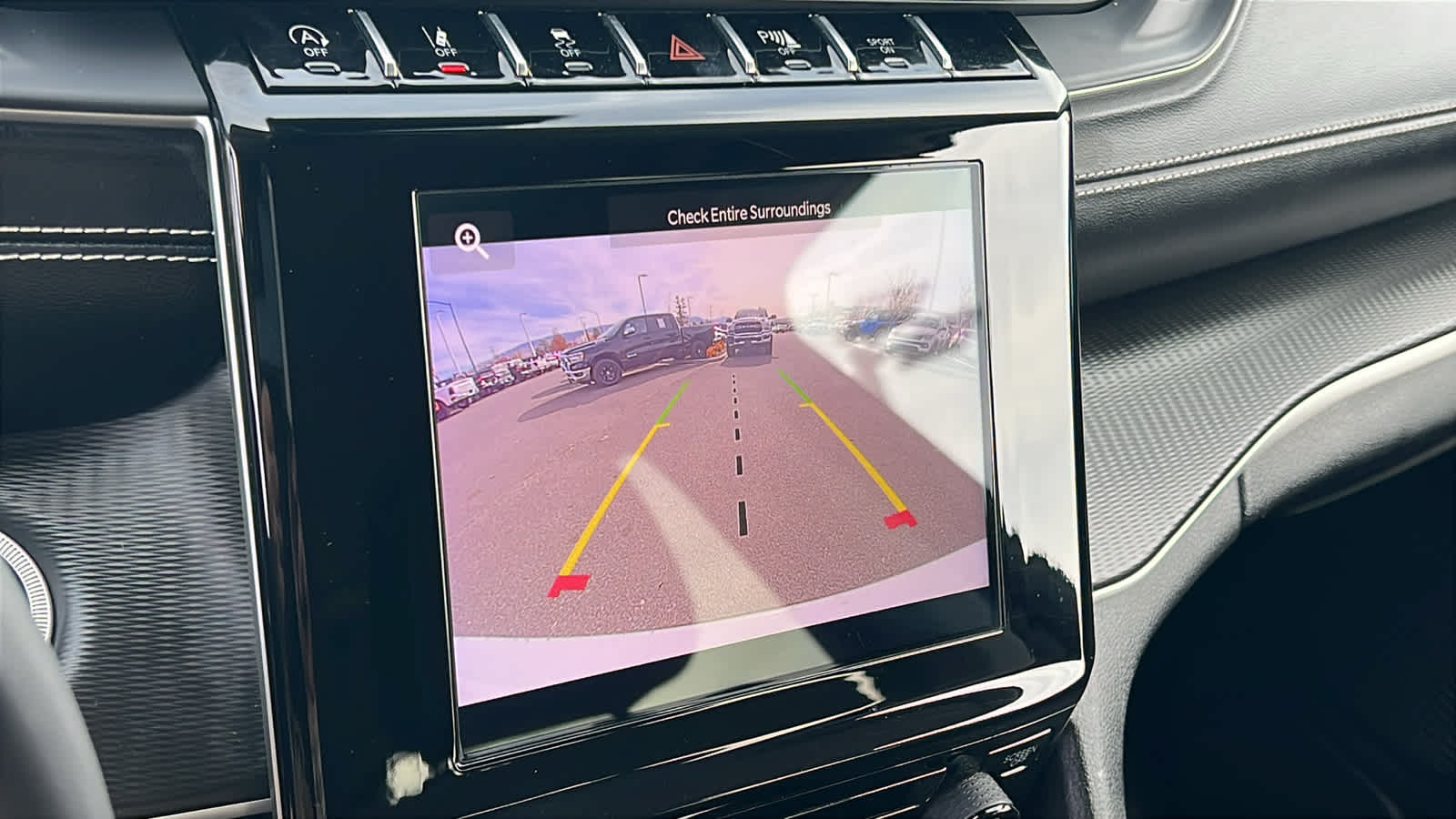 Thumbnail: 2023 Jeep Grand Cherokee - 16