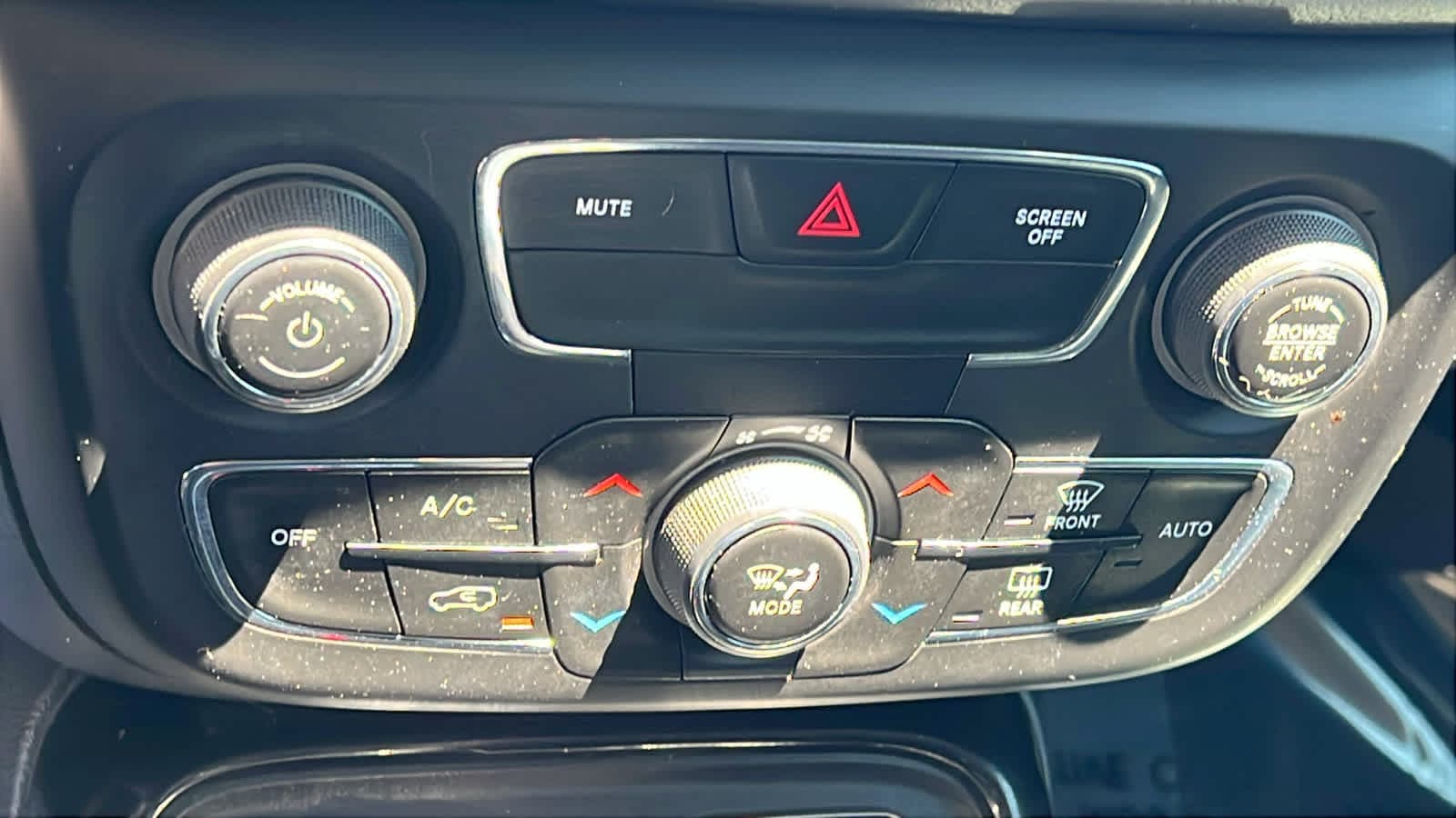 Thumbnail: 2018 Jeep Compass - 14
