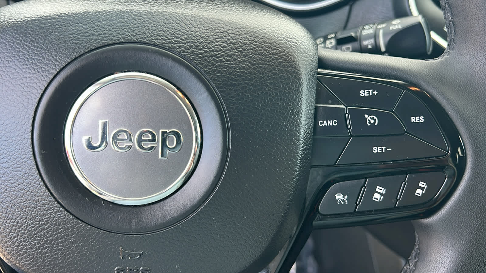 Thumbnail: 2023 Jeep Cherokee - 20