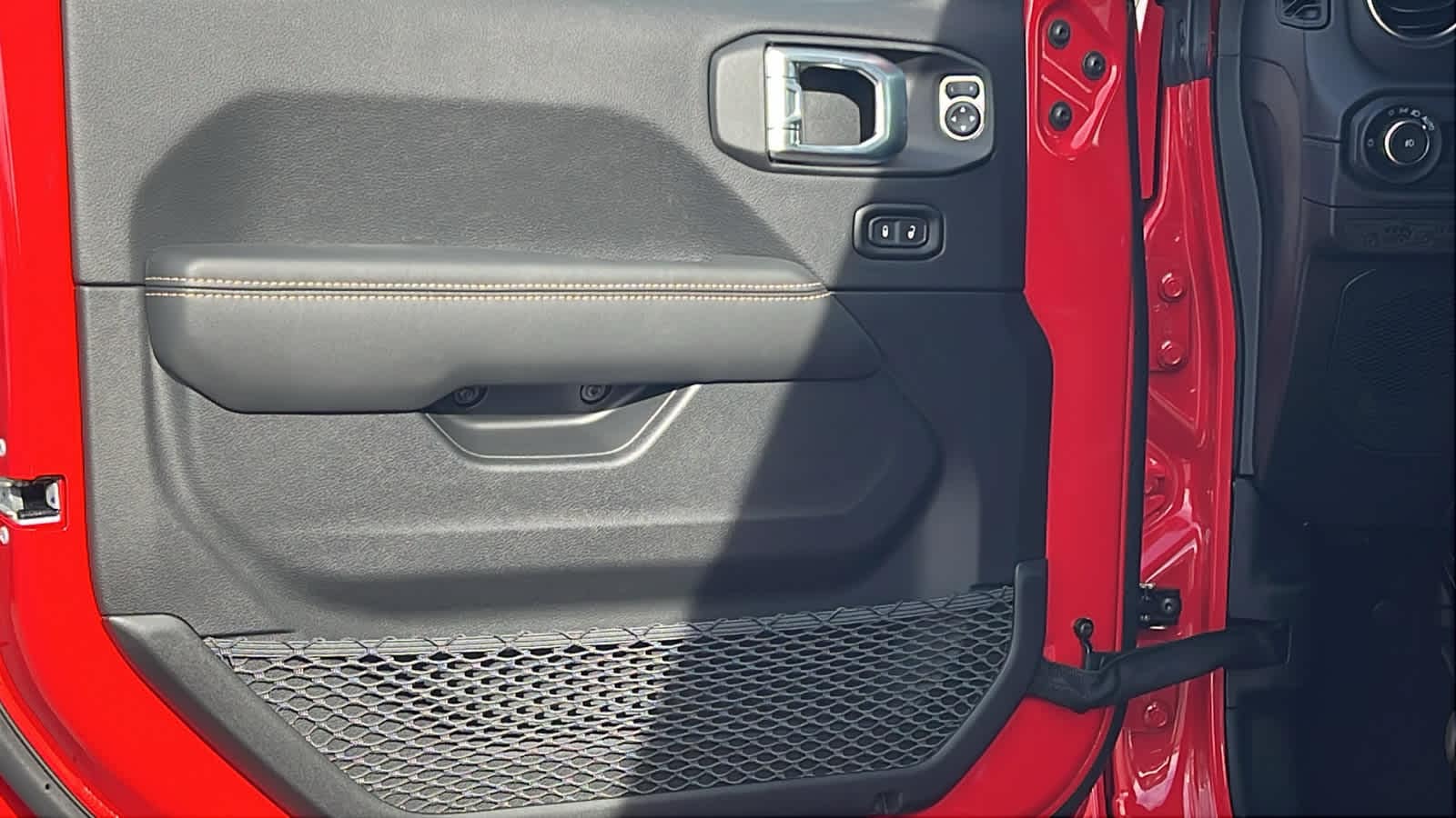 Thumbnail: 2026 Jeep Wrangler - 23