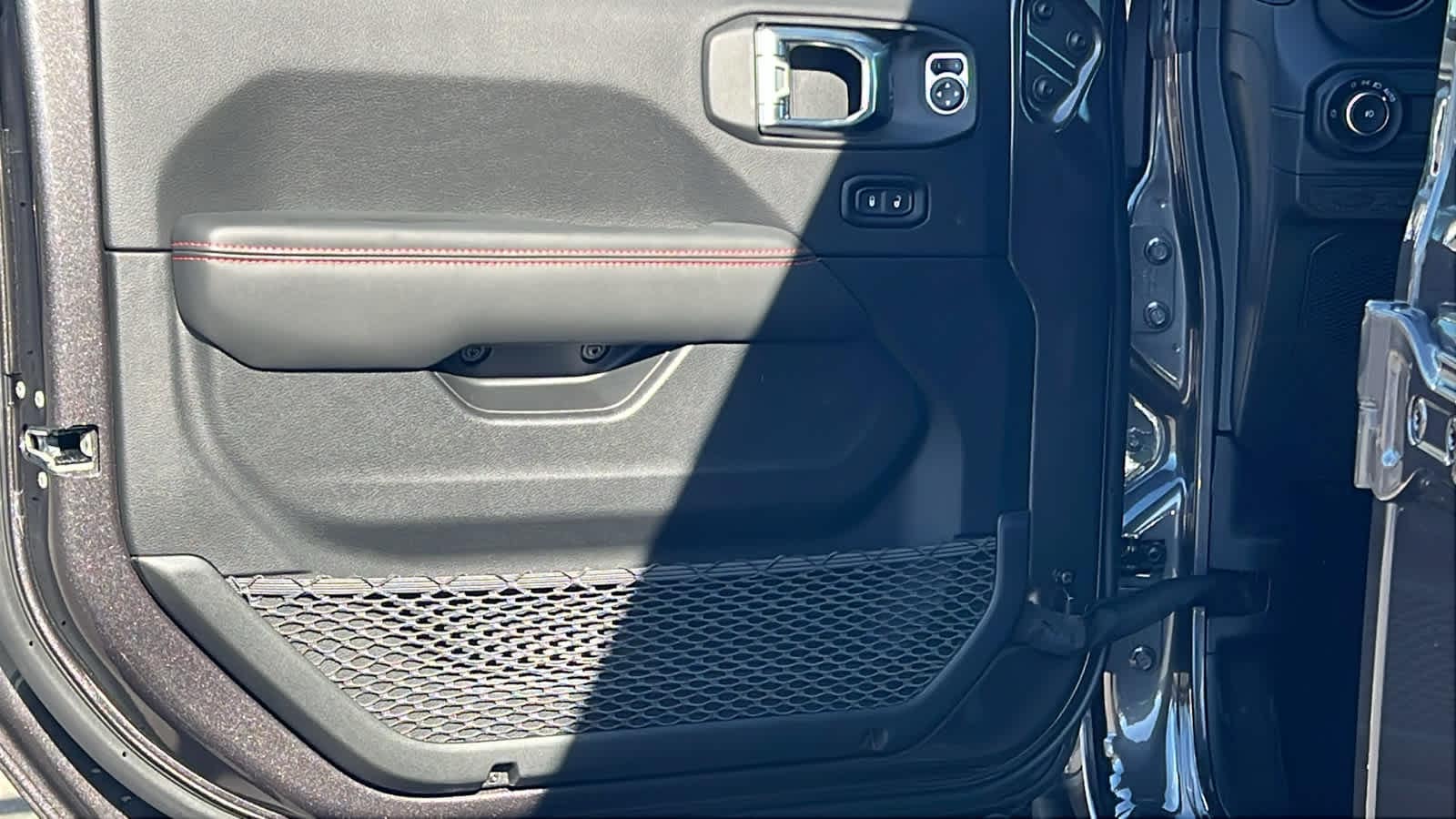 Thumbnail: 2026 Jeep Wrangler - 23