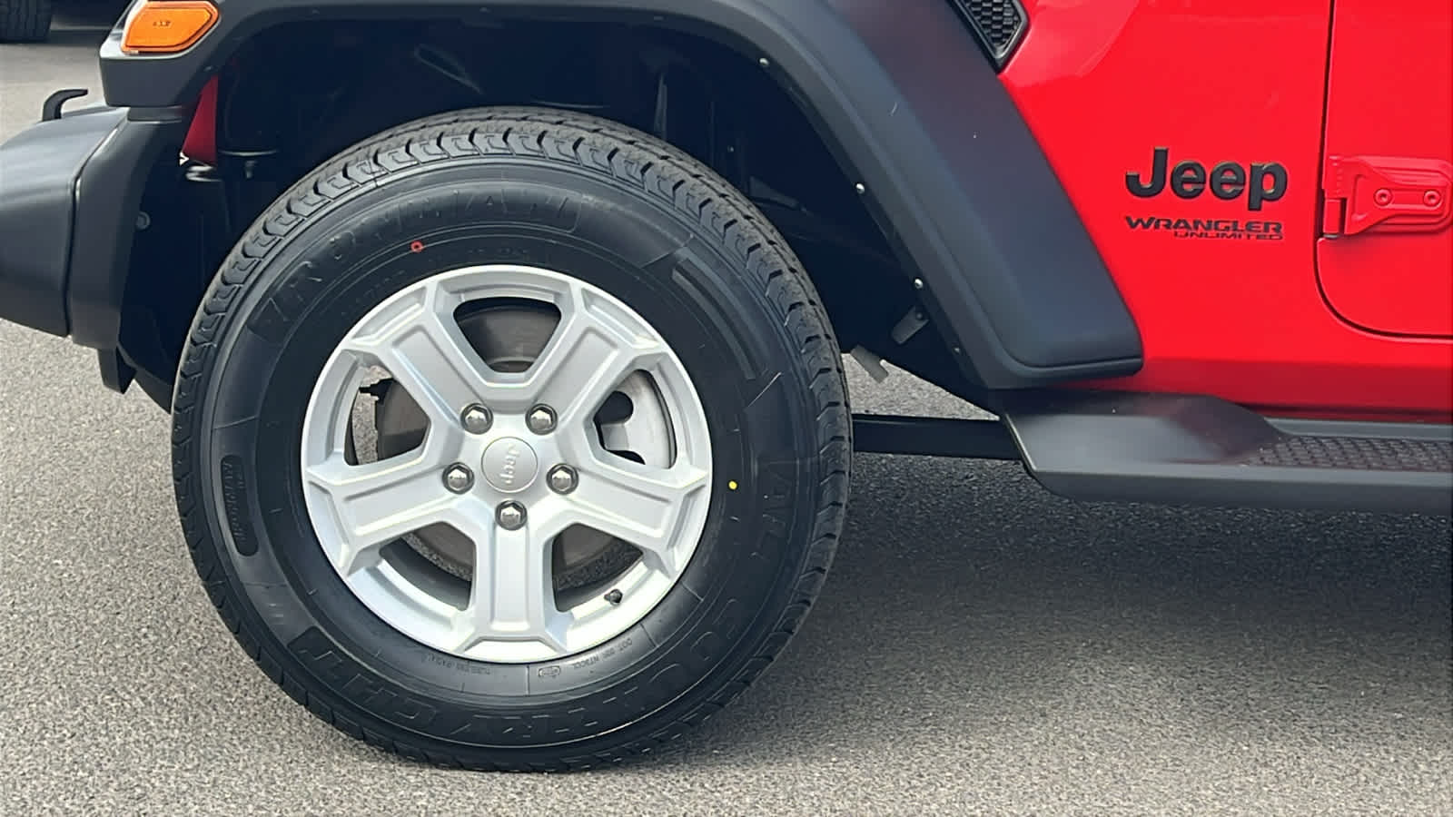Thumbnail: 2022 Jeep Wrangler - 9