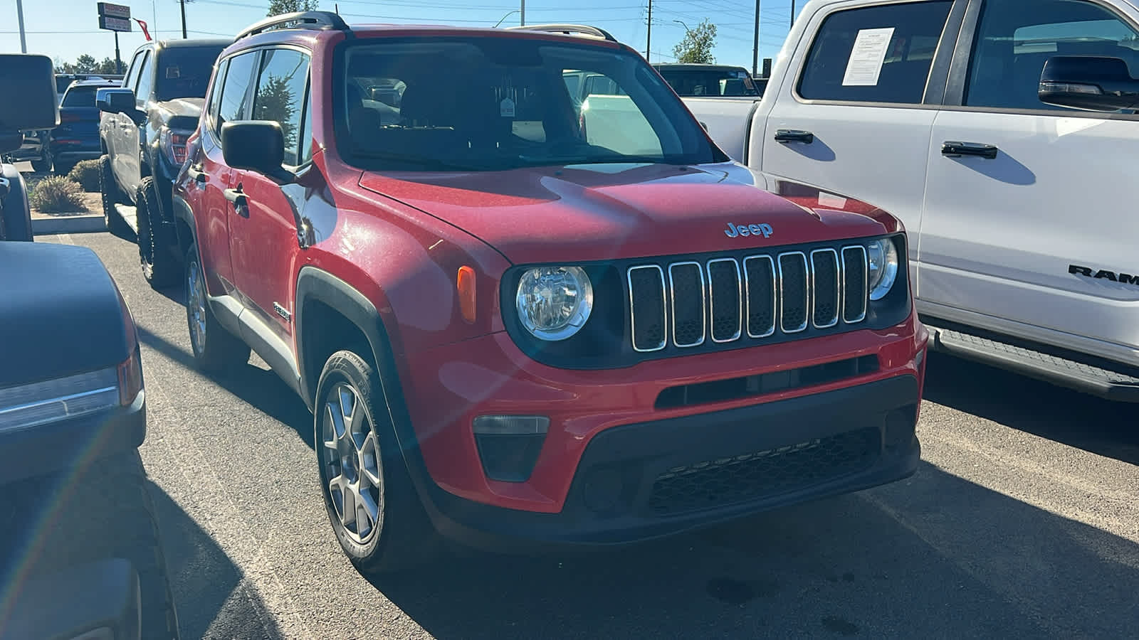 Thumbnail: 2020 Jeep Renegade - 3