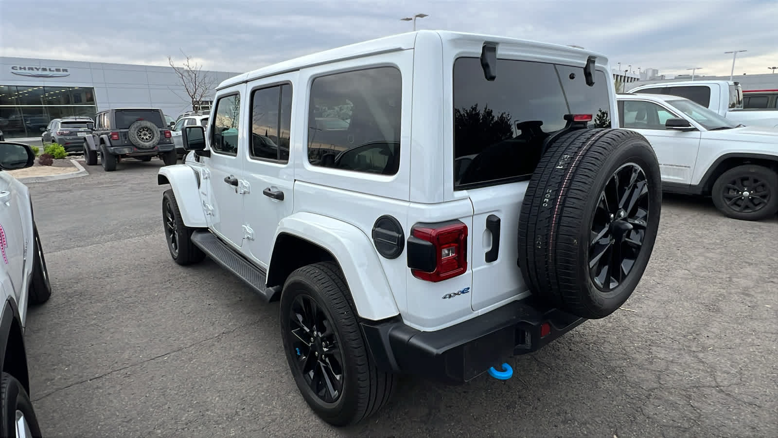 Thumbnail: 2022 Jeep Wrangler - 10