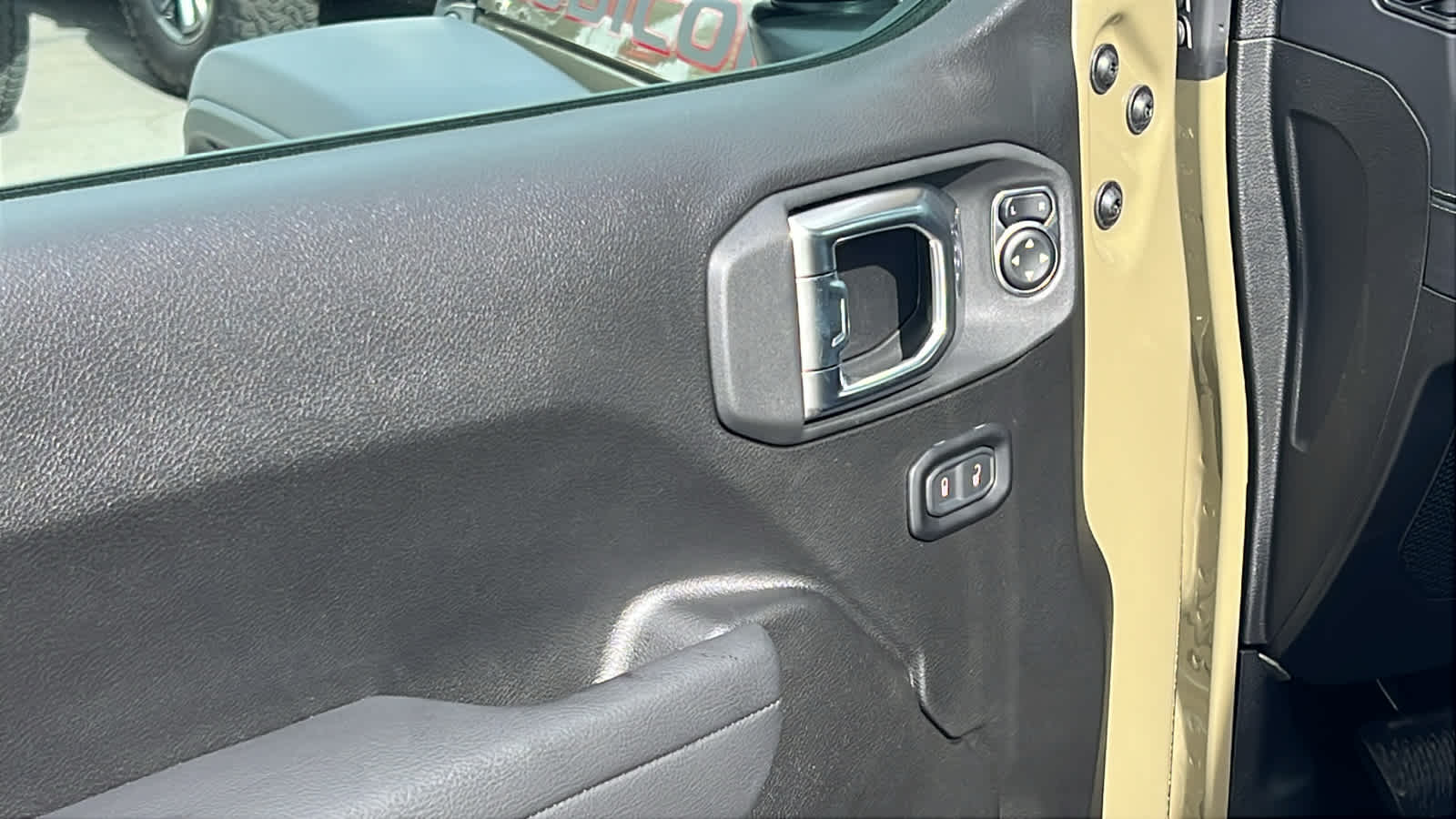 2025 Jeep Wrangler Rubicon 25