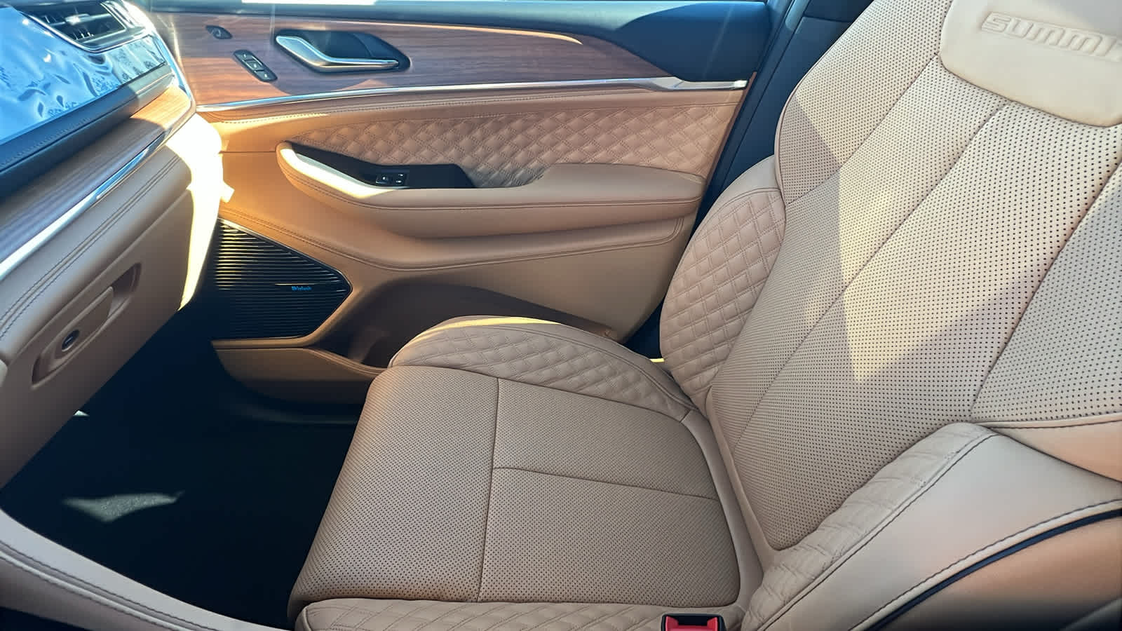 Thumbnail: 2025 Jeep Grand Cherokee - 12