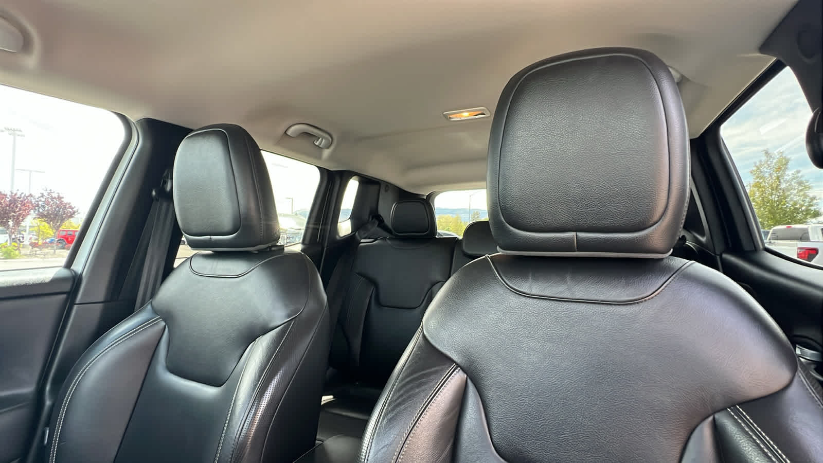 Thumbnail: 2019 Jeep Renegade - 11