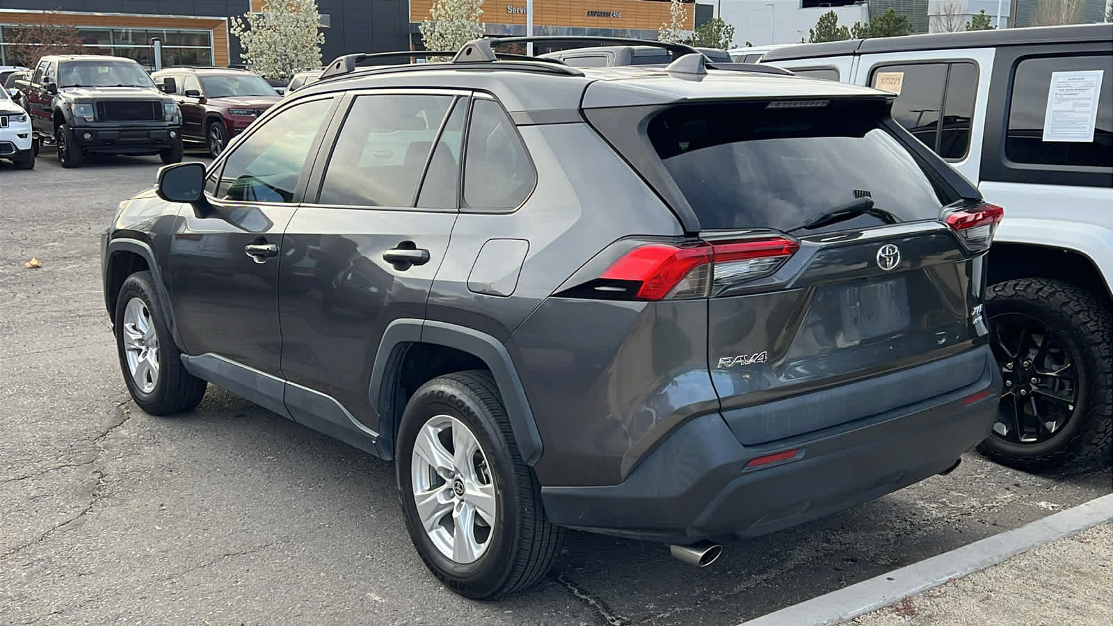 Thumbnail: 2021 Toyota RAV4 - 8