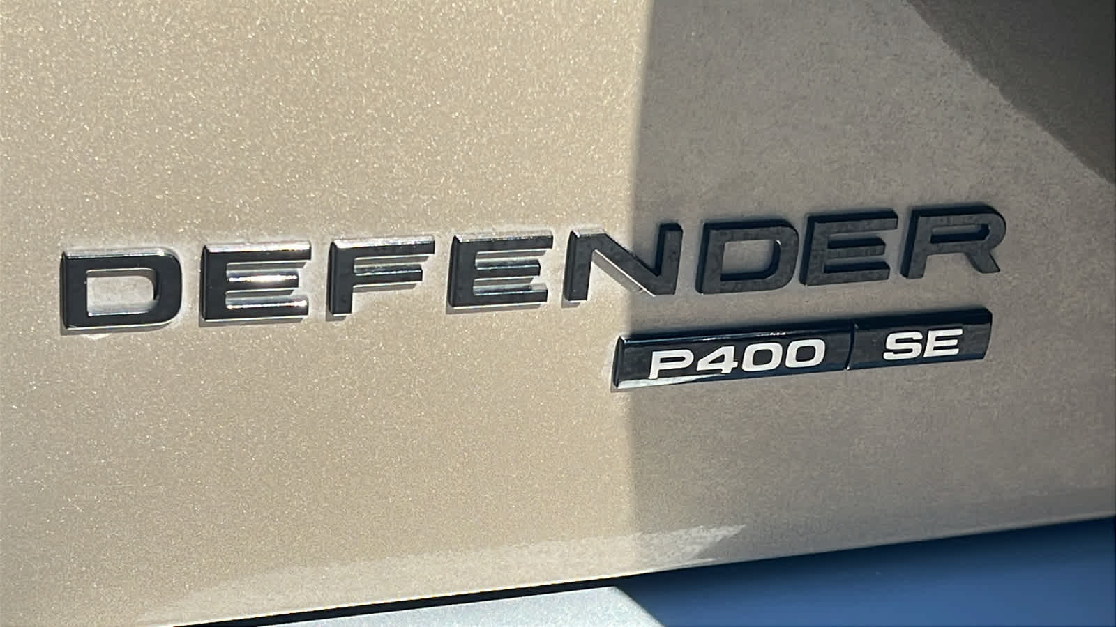 Thumbnail: 2020 Land Rover Defender - 28