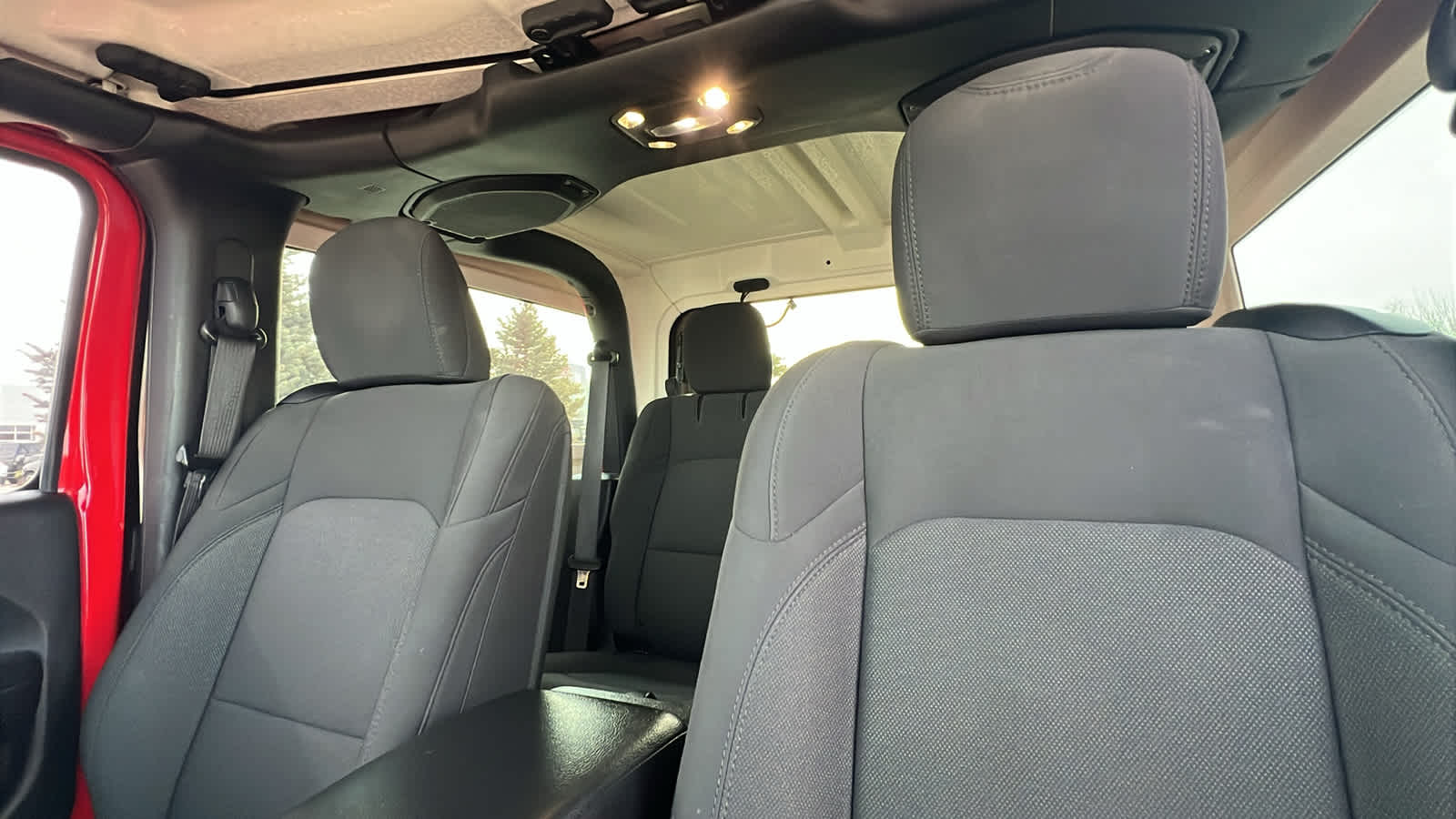 Thumbnail: 2019 Jeep Wrangler - 11