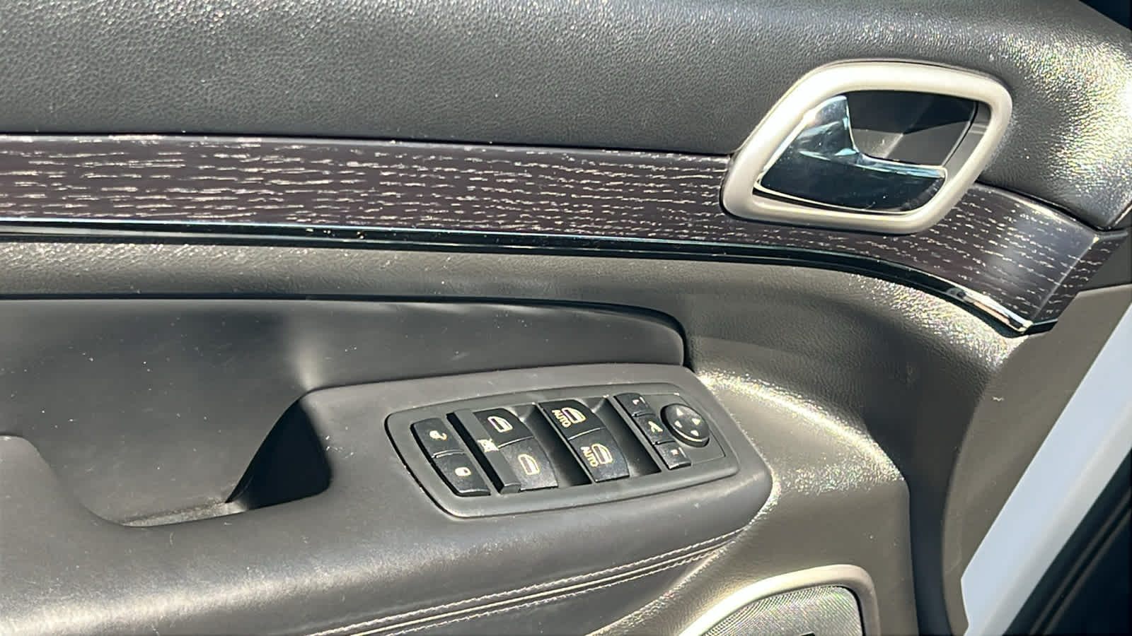 Thumbnail: 2018 Jeep Grand Cherokee - 22