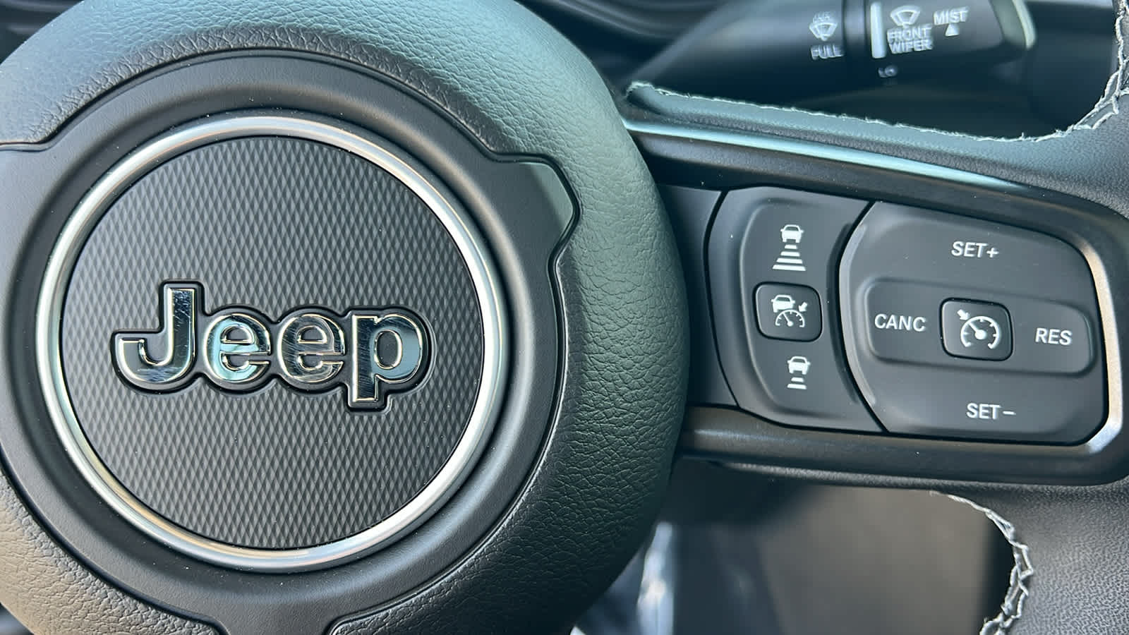 Thumbnail: 2025 Jeep Gladiator - 20