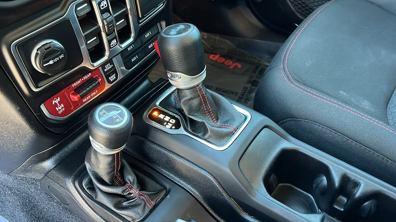 Thumbnail: 2021 Jeep Wrangler - 13