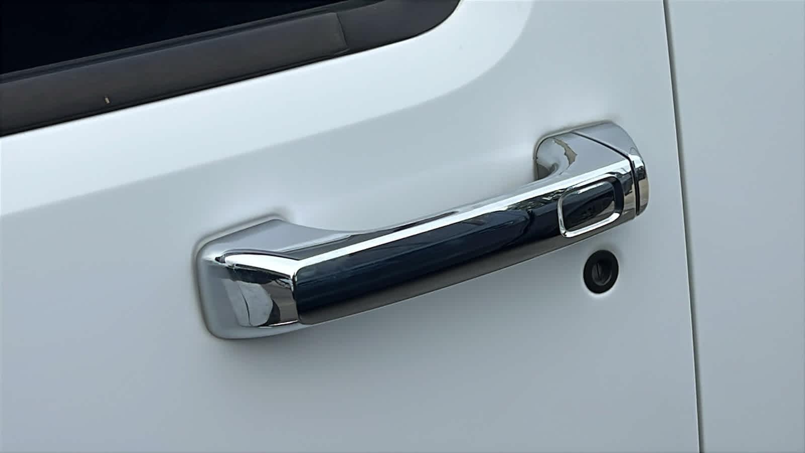 Thumbnail: 2009 Hummer H3 - 5