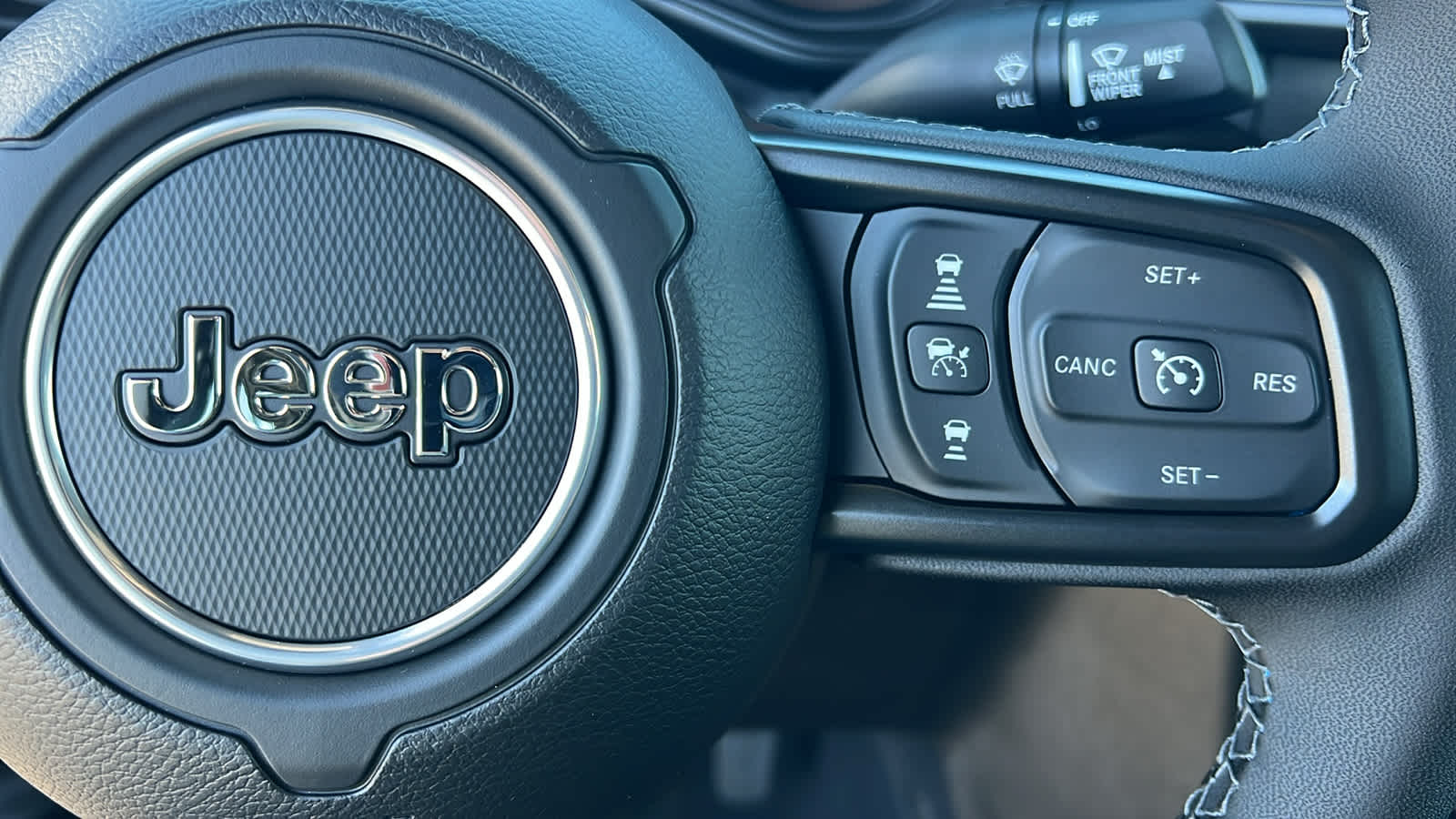 Thumbnail: 2025 Jeep Gladiator - 20