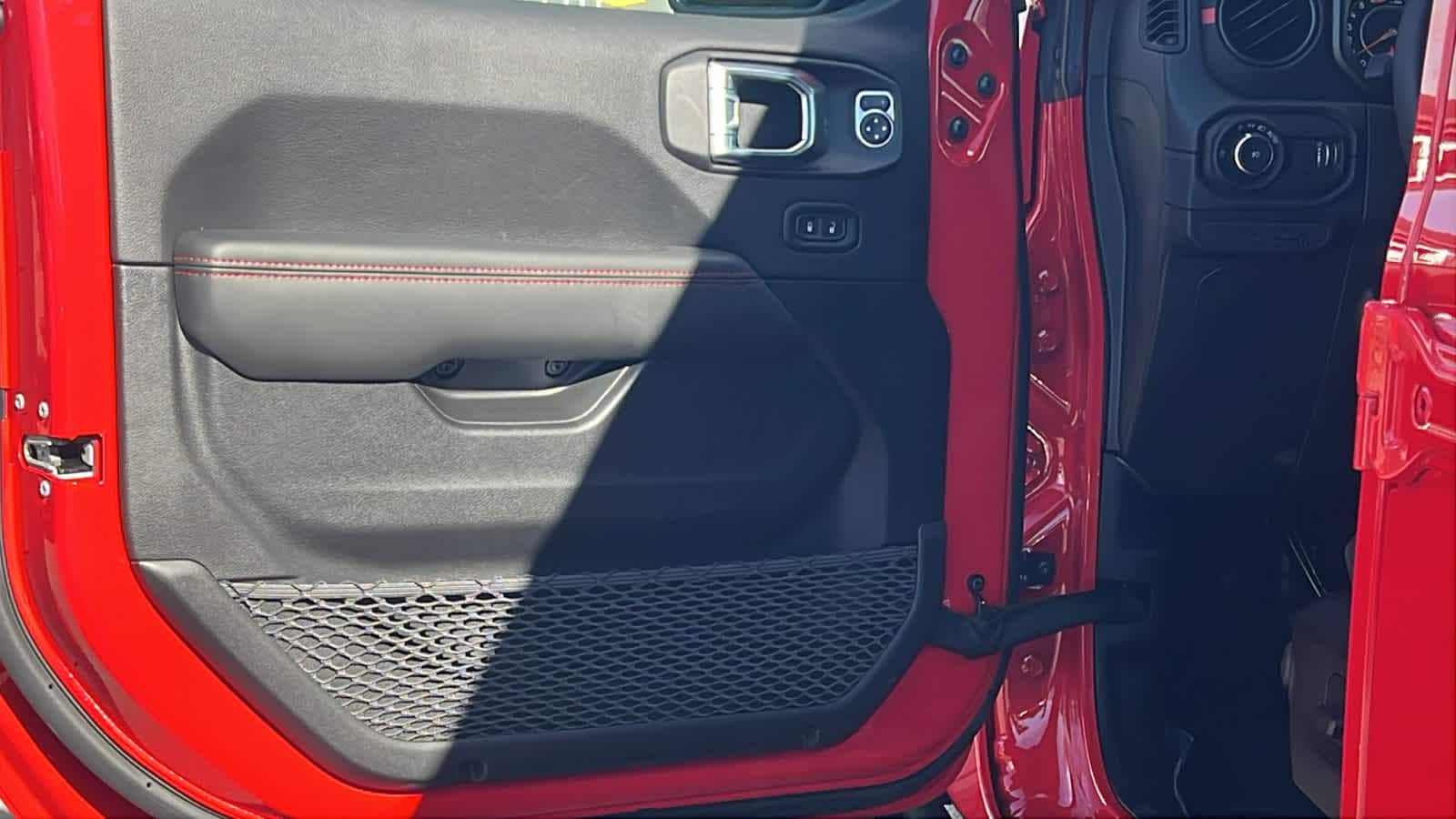 Thumbnail: 2026 Jeep Wrangler - 23