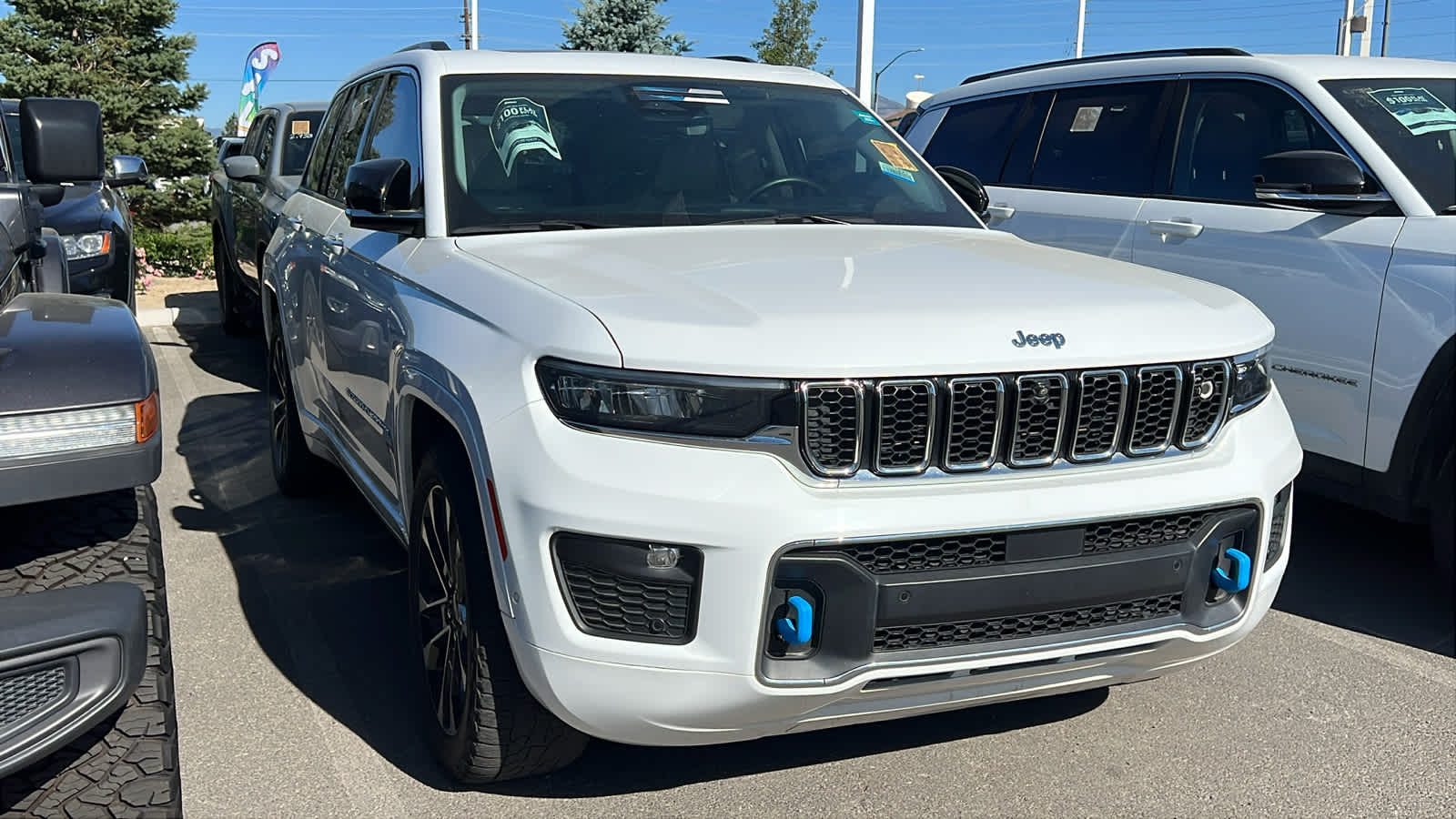 Thumbnail: 2022 Jeep Grand Cherokee - 3