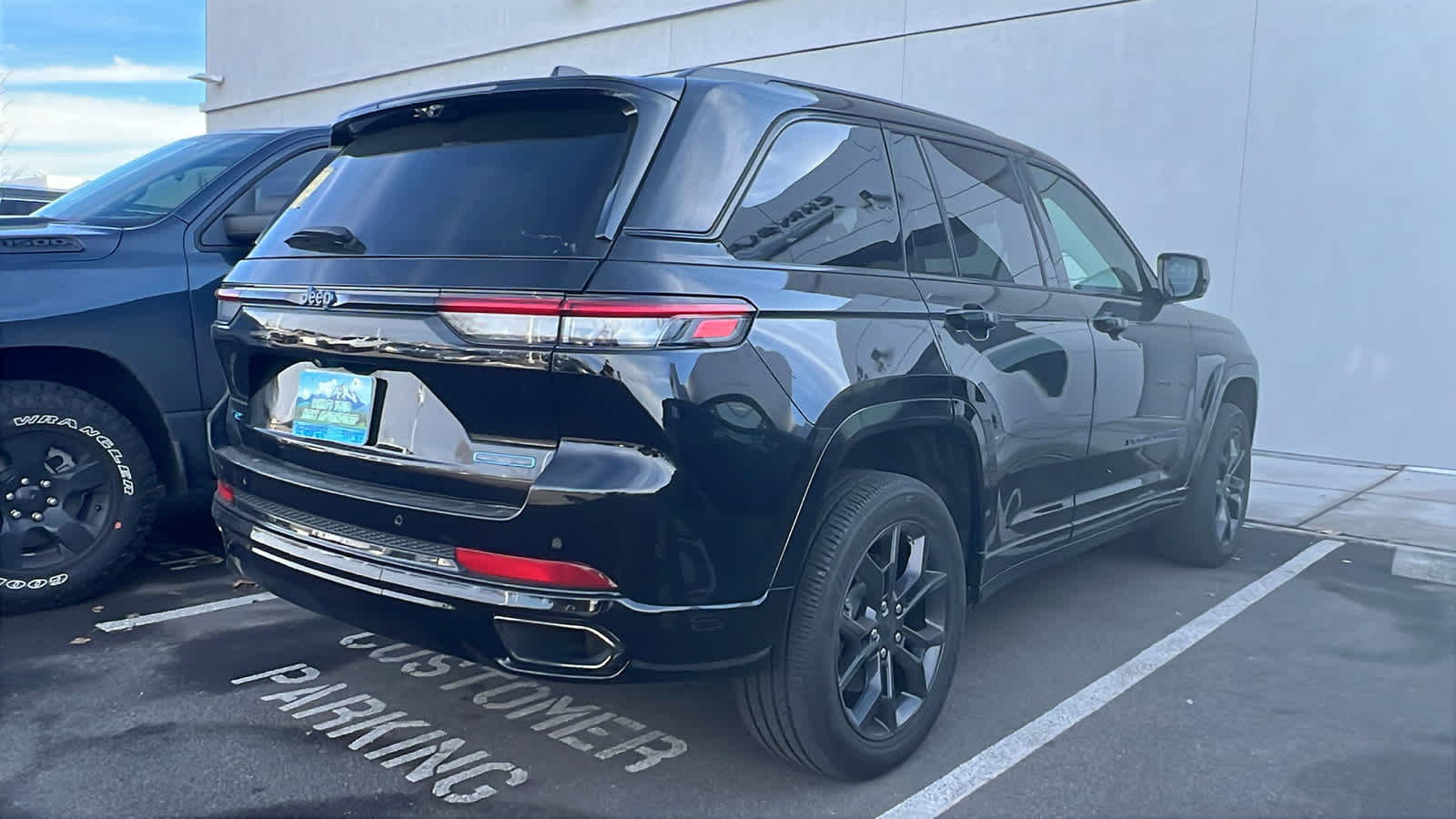 Thumbnail: 2023 Jeep Grand Cherokee - 5