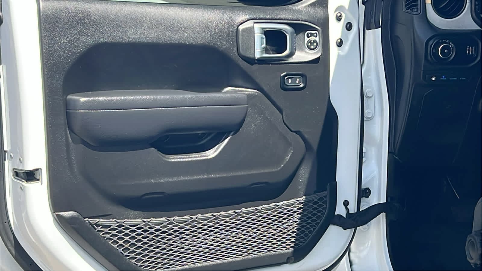 Thumbnail: 2024 Jeep Wrangler - 23