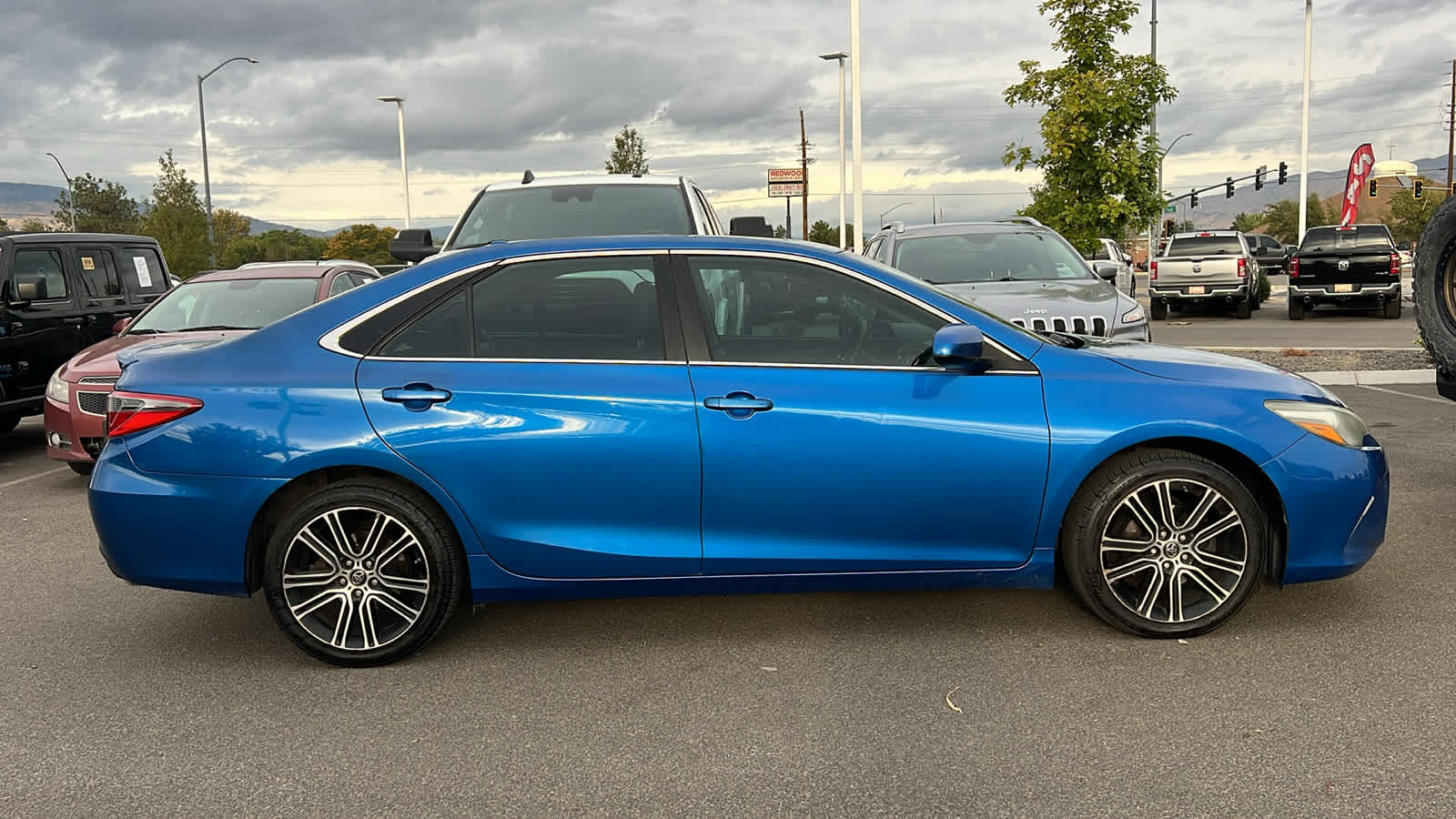 Thumbnail: 2016 Toyota Camry - 9