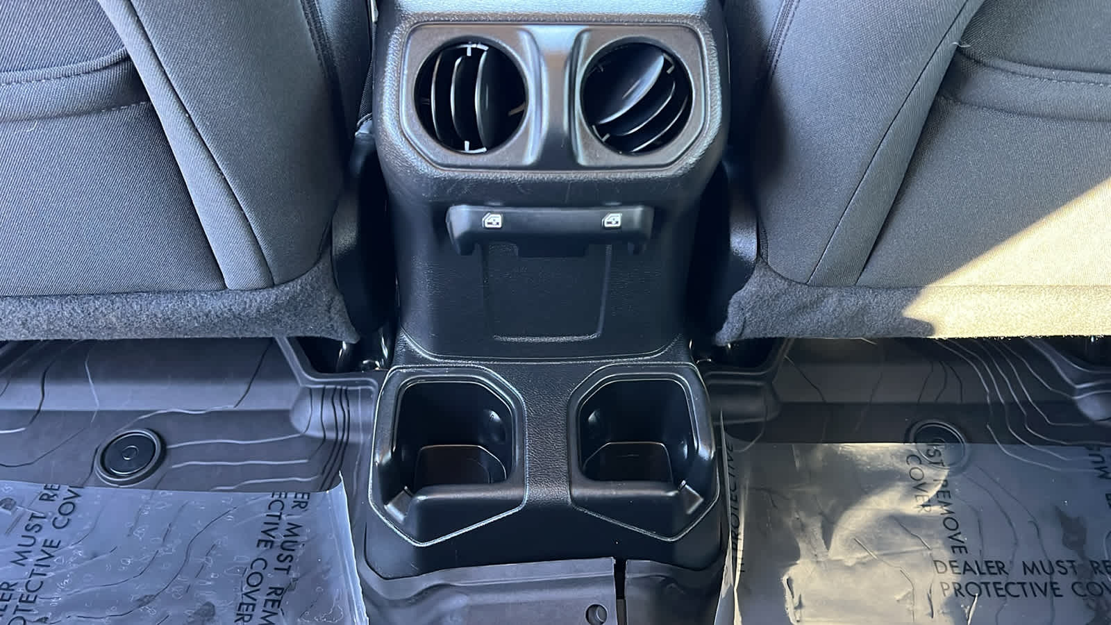 Thumbnail: 2022 Jeep Wrangler - 25