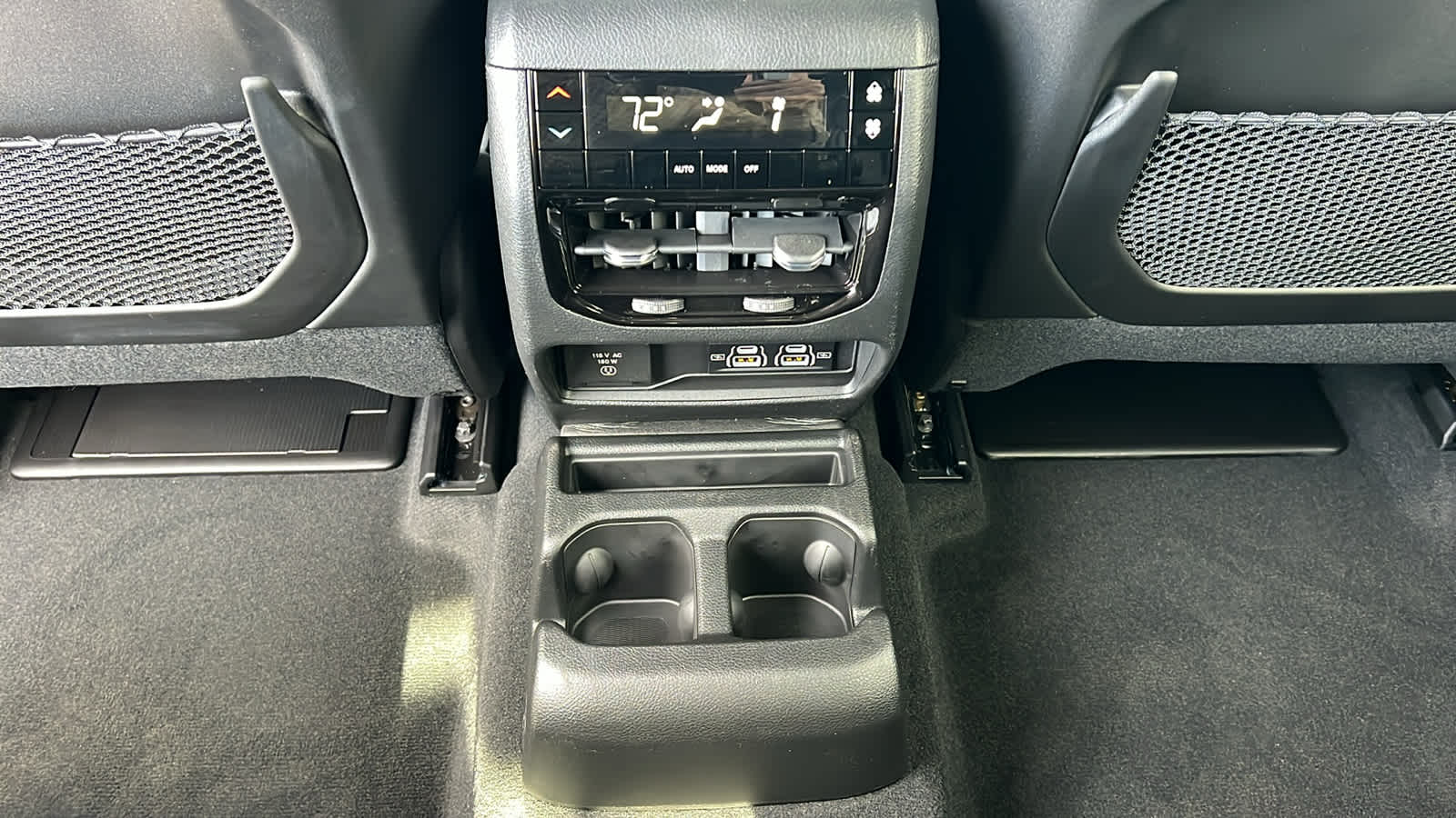 Thumbnail: 2025 Jeep Grand Cherokee L - 25