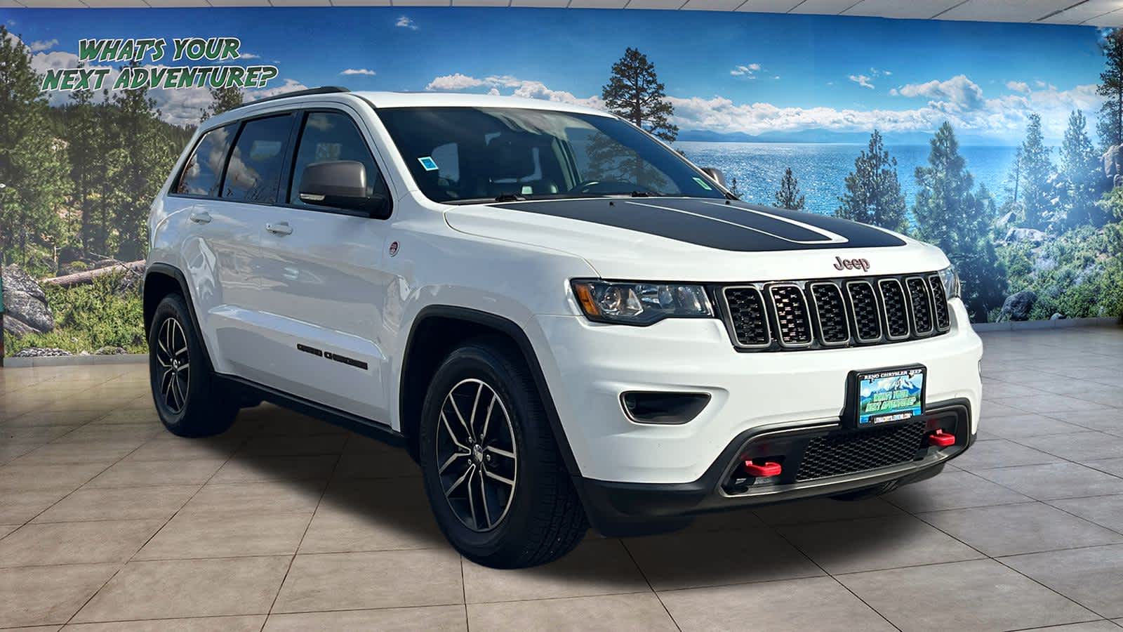 Thumbnail: 2018 Jeep Grand Cherokee - 3