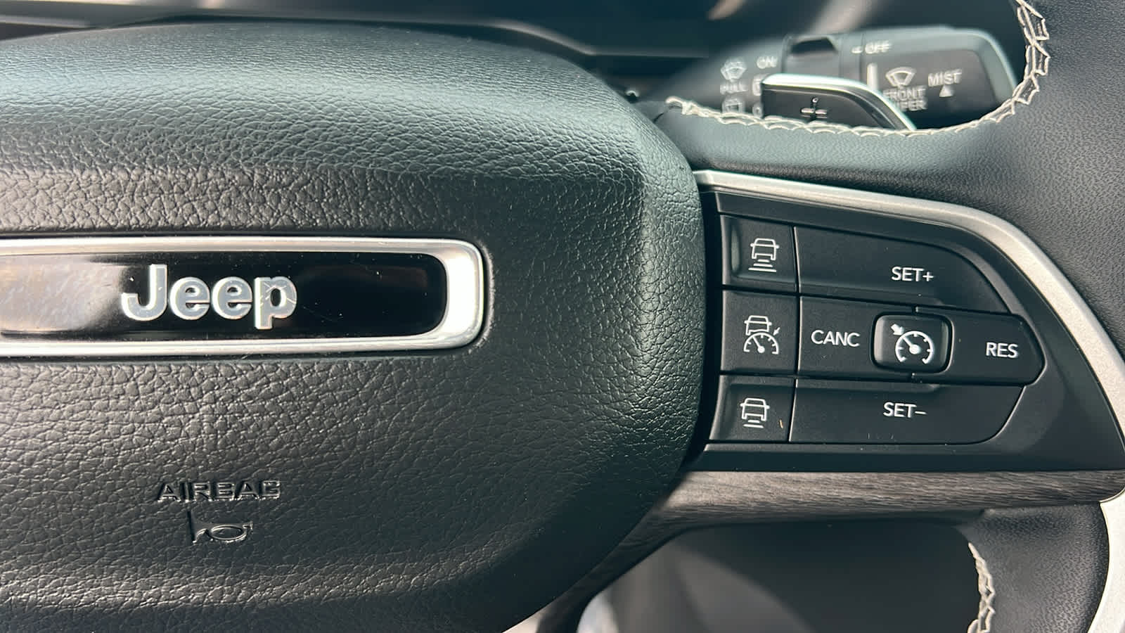 Thumbnail: 2023 Jeep Grand Cherokee - 20