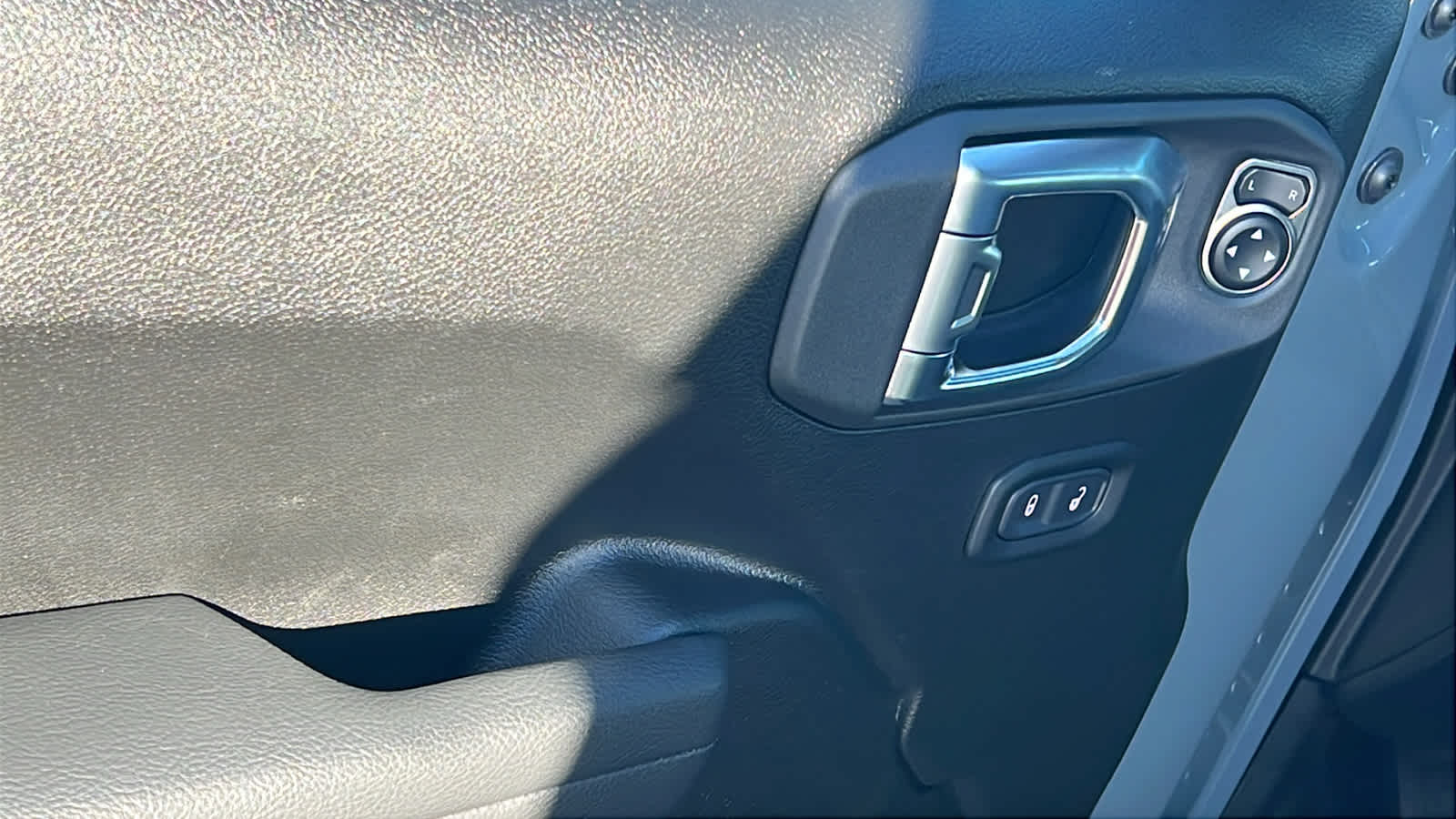 Thumbnail: 2026 Jeep Gladiator - 22