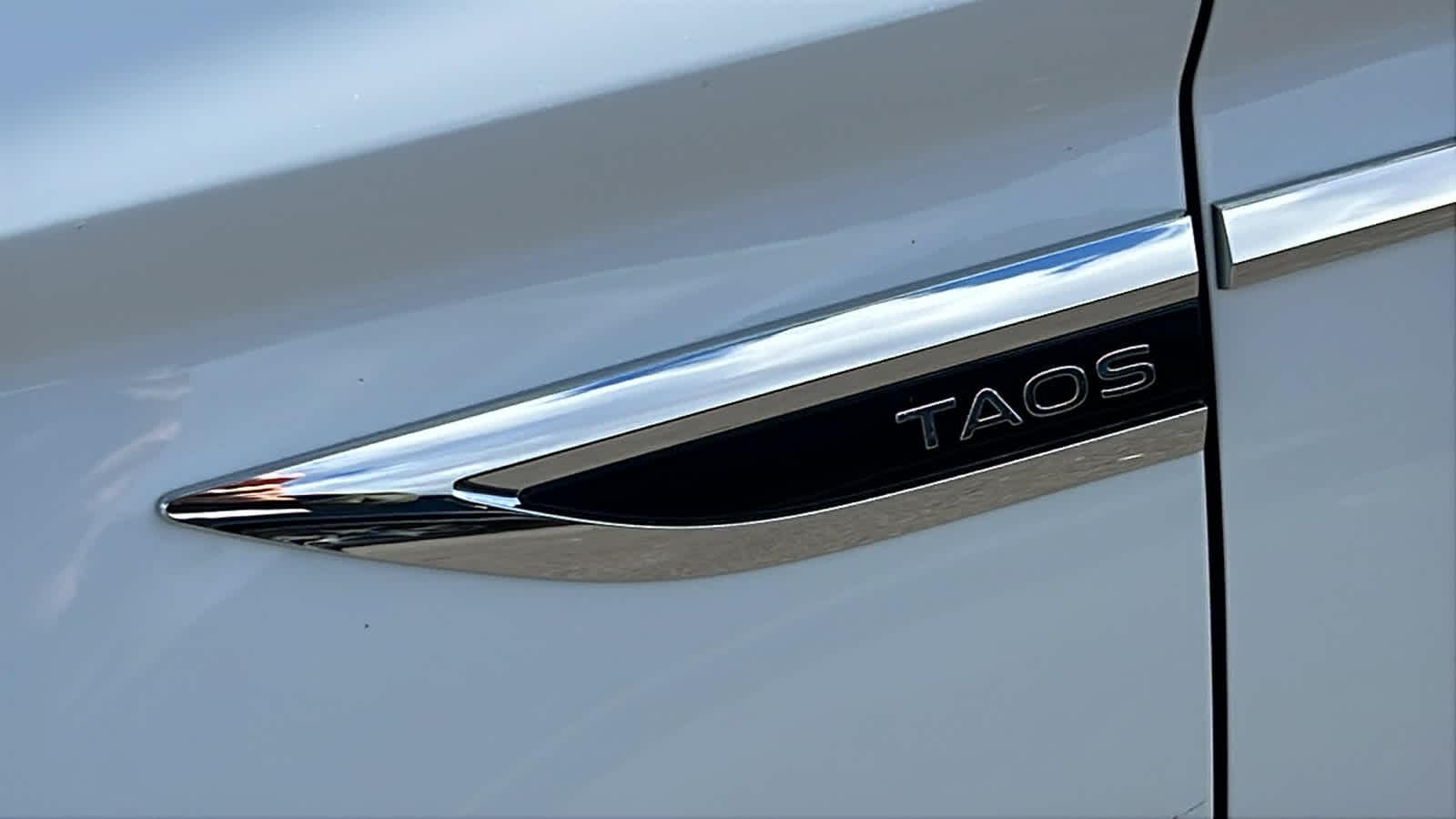 Thumbnail: 2024 Volkswagen Taos - 3