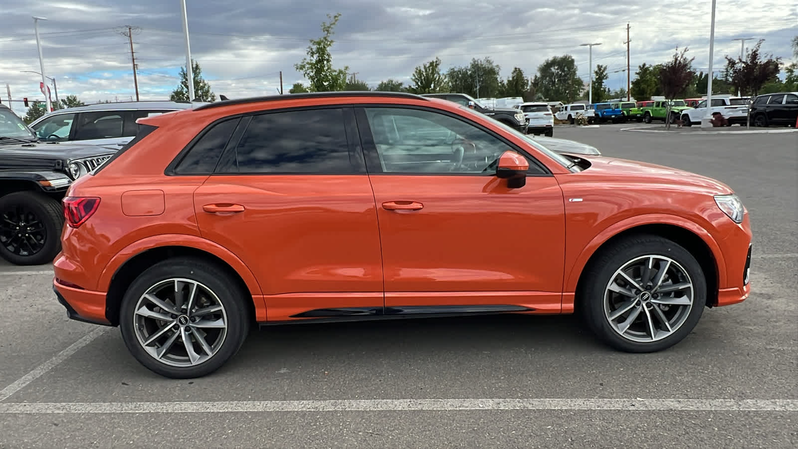 Thumbnail: 2021 Audi Q3 - 5