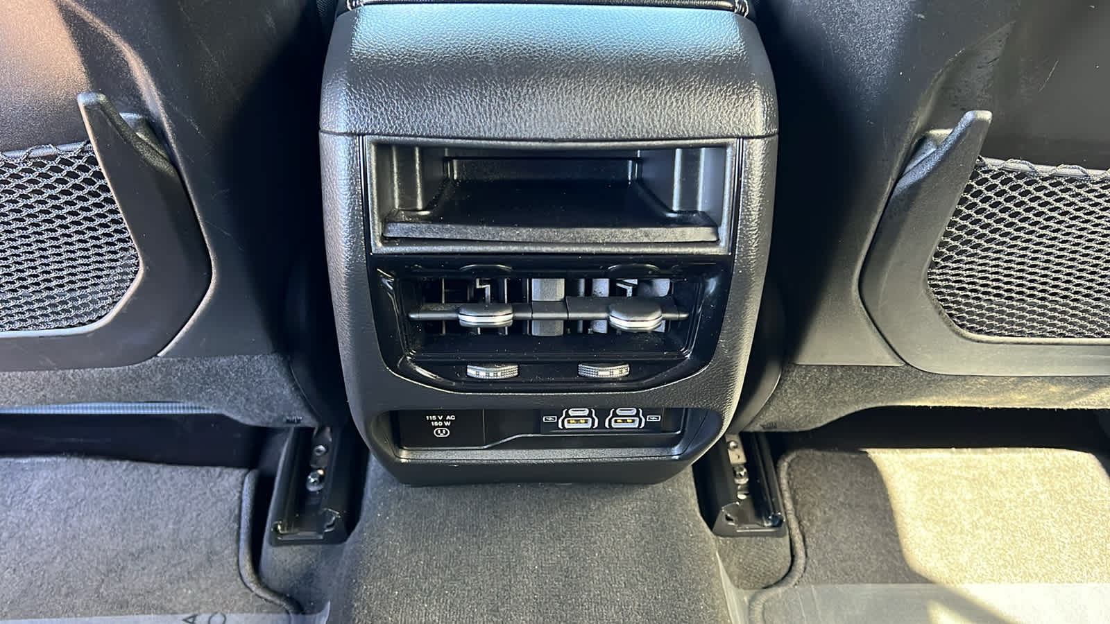 Thumbnail: 2023 Jeep Grand Cherokee - 25