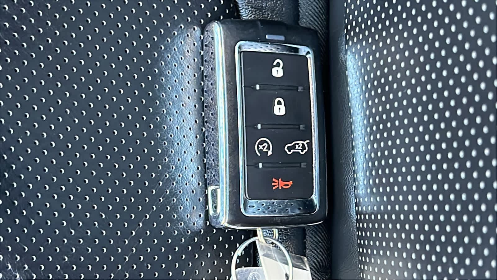 Thumbnail: 2022 Jeep Grand Cherokee - 29