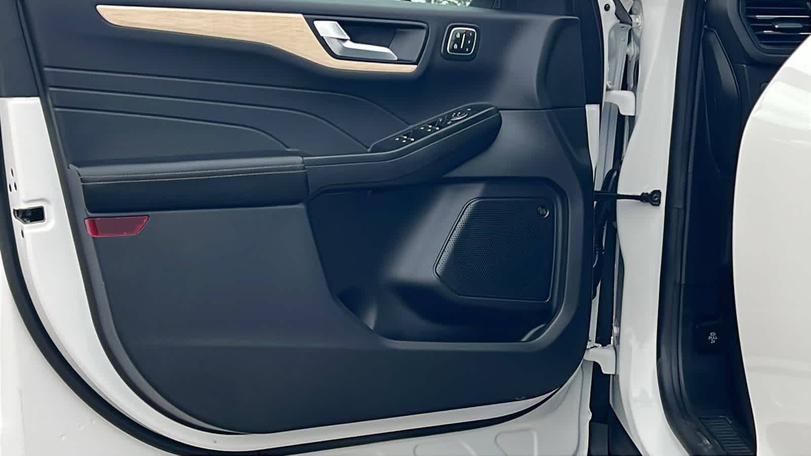 Thumbnail: 2022 Ford Escape - 23