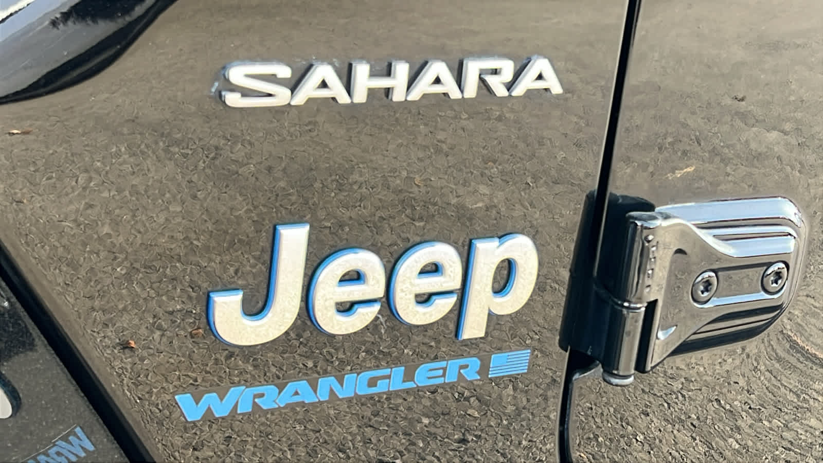 Thumbnail: 2023 Jeep Wrangler - 28