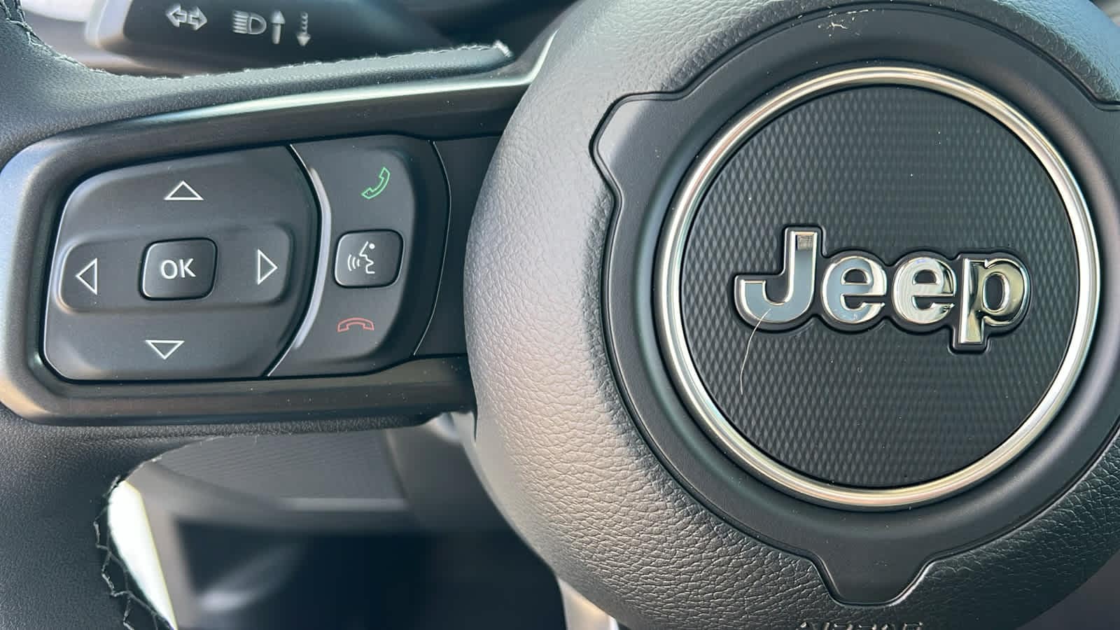 Thumbnail: 2026 Jeep Gladiator - 19