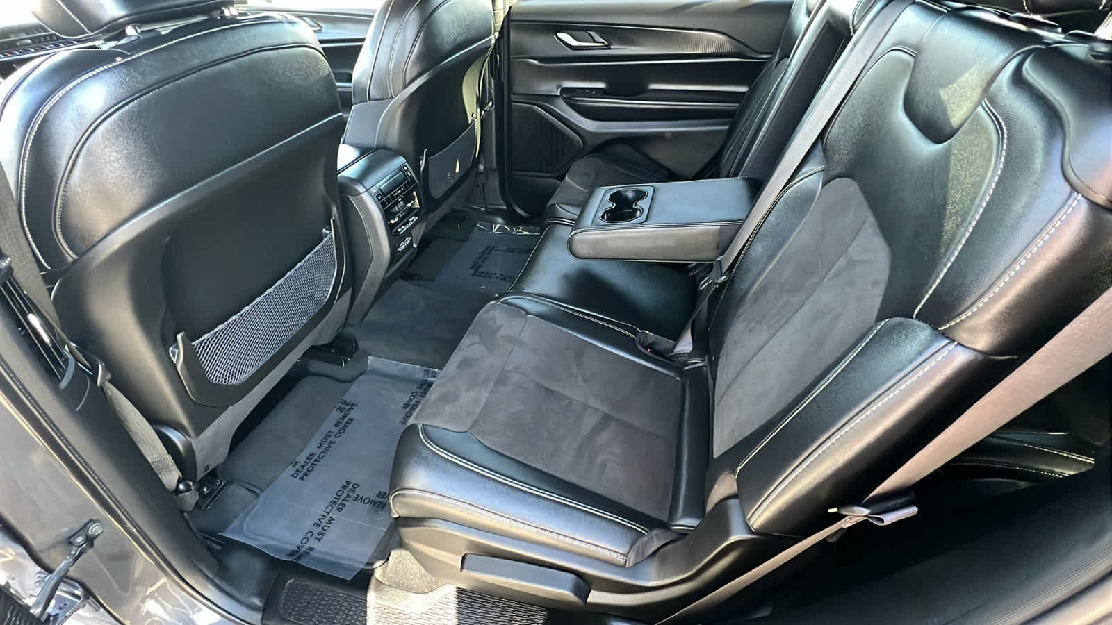 Thumbnail: 2023 Jeep Grand Cherokee - 24