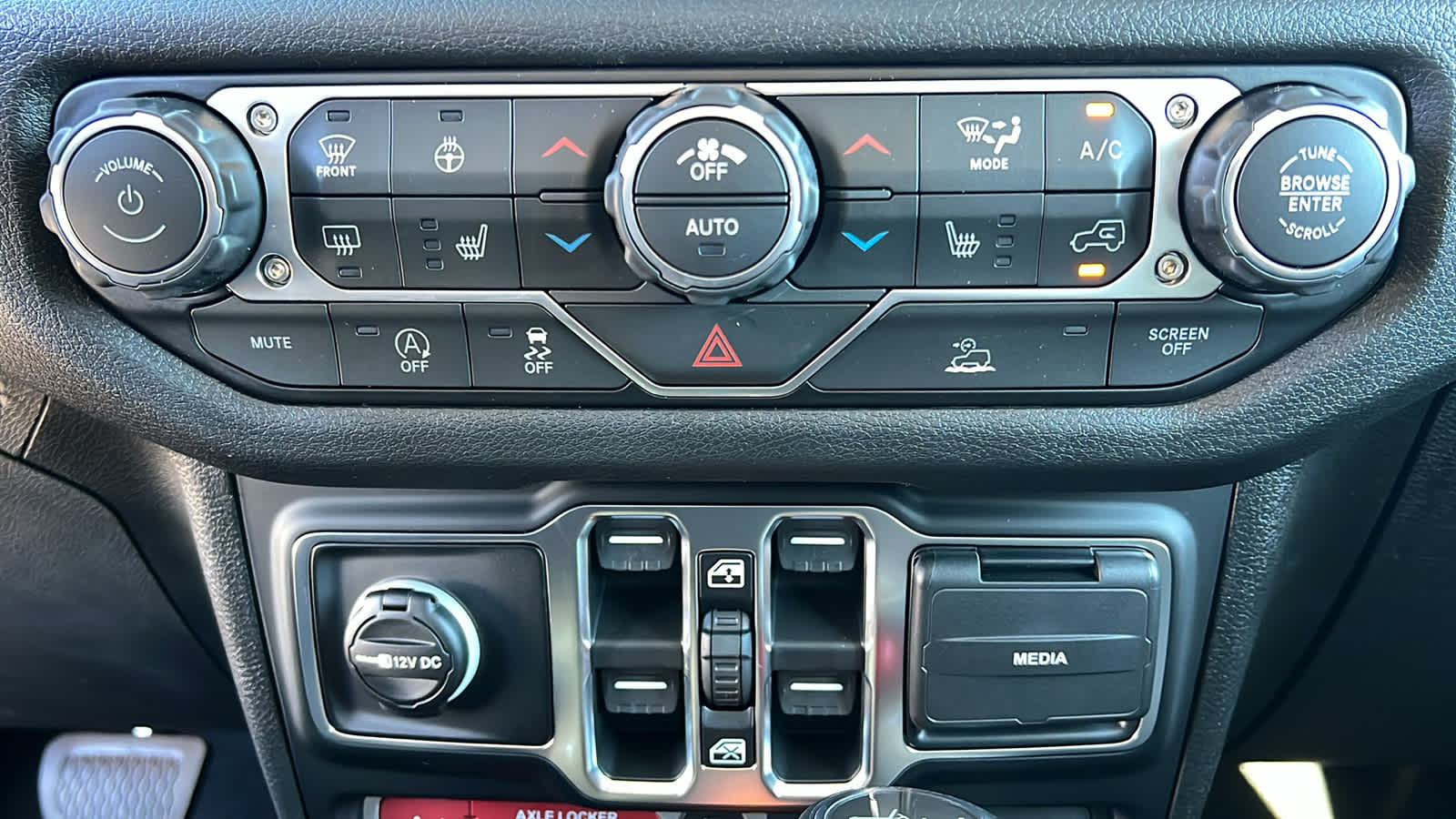 Thumbnail: 2026 Jeep Wrangler - 14