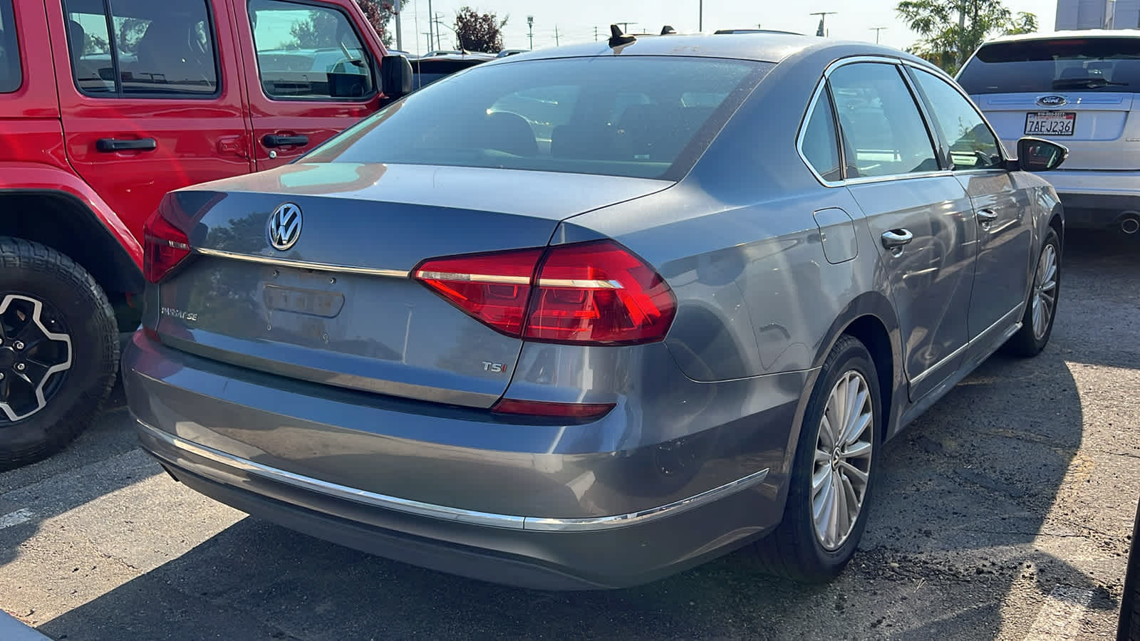 Thumbnail: 2016 Volkswagen Passat - 6