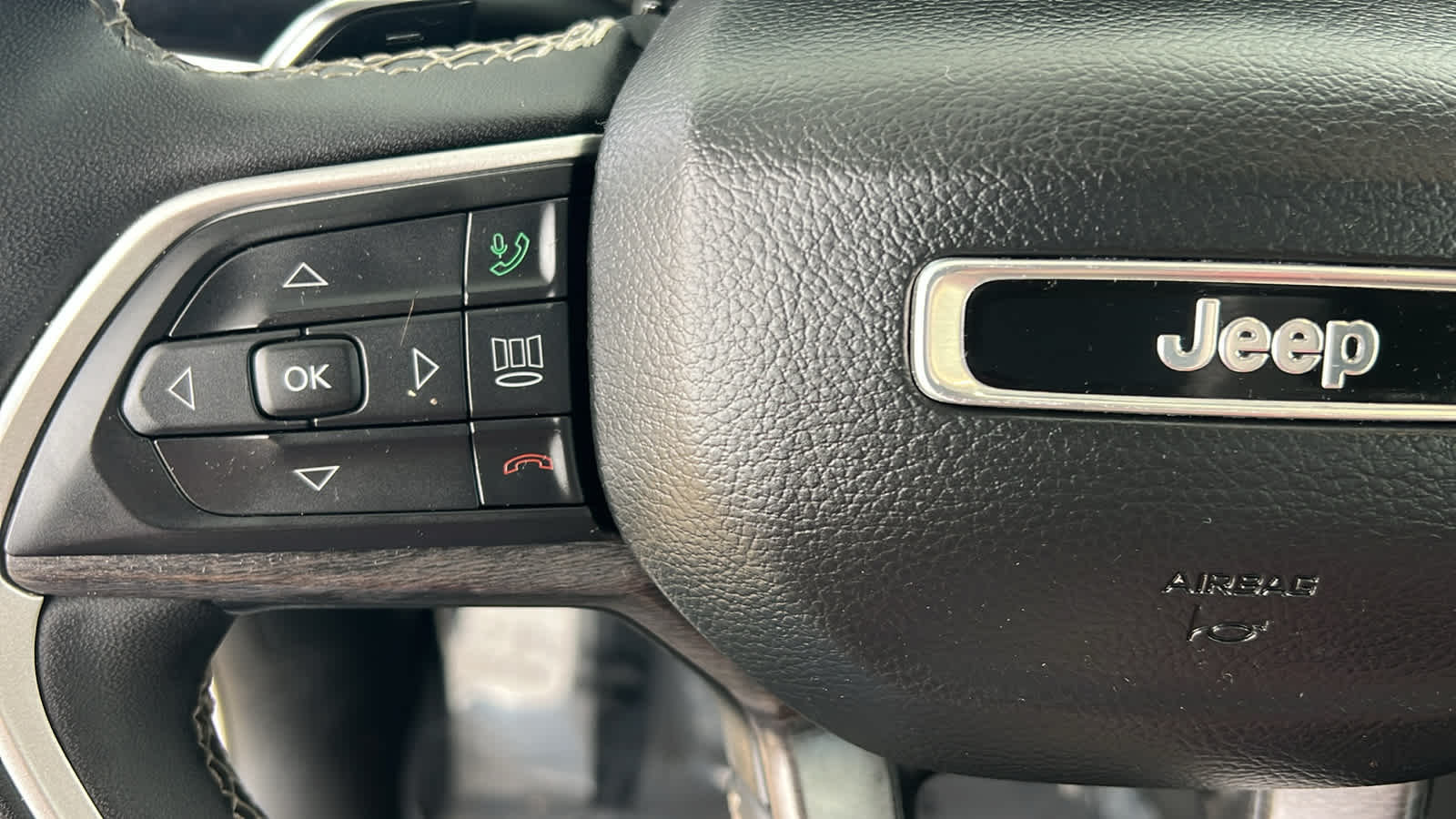 Thumbnail: 2022 Jeep Grand Cherokee - 19