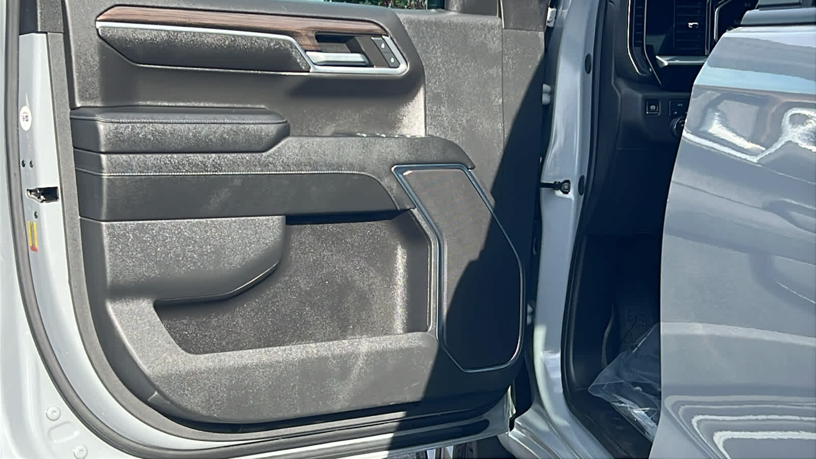 Thumbnail: 2024 Chevrolet Silverado 1500 - 23